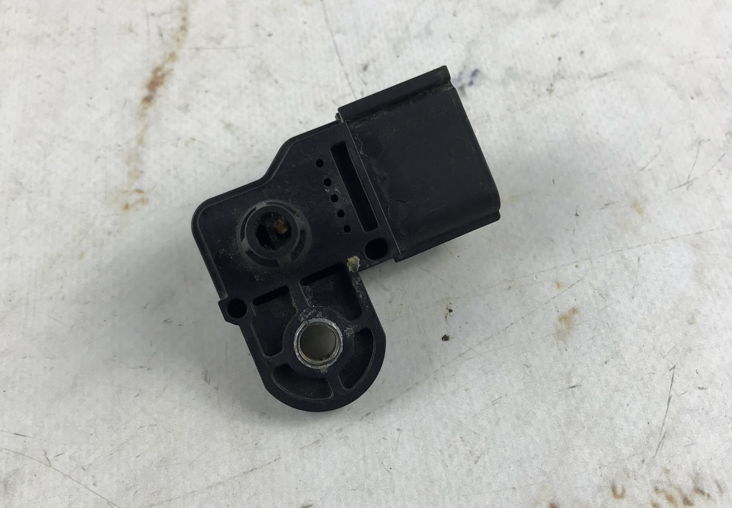 Датчик абсолютного давления для сангёнг кайрен 17401034 (2)