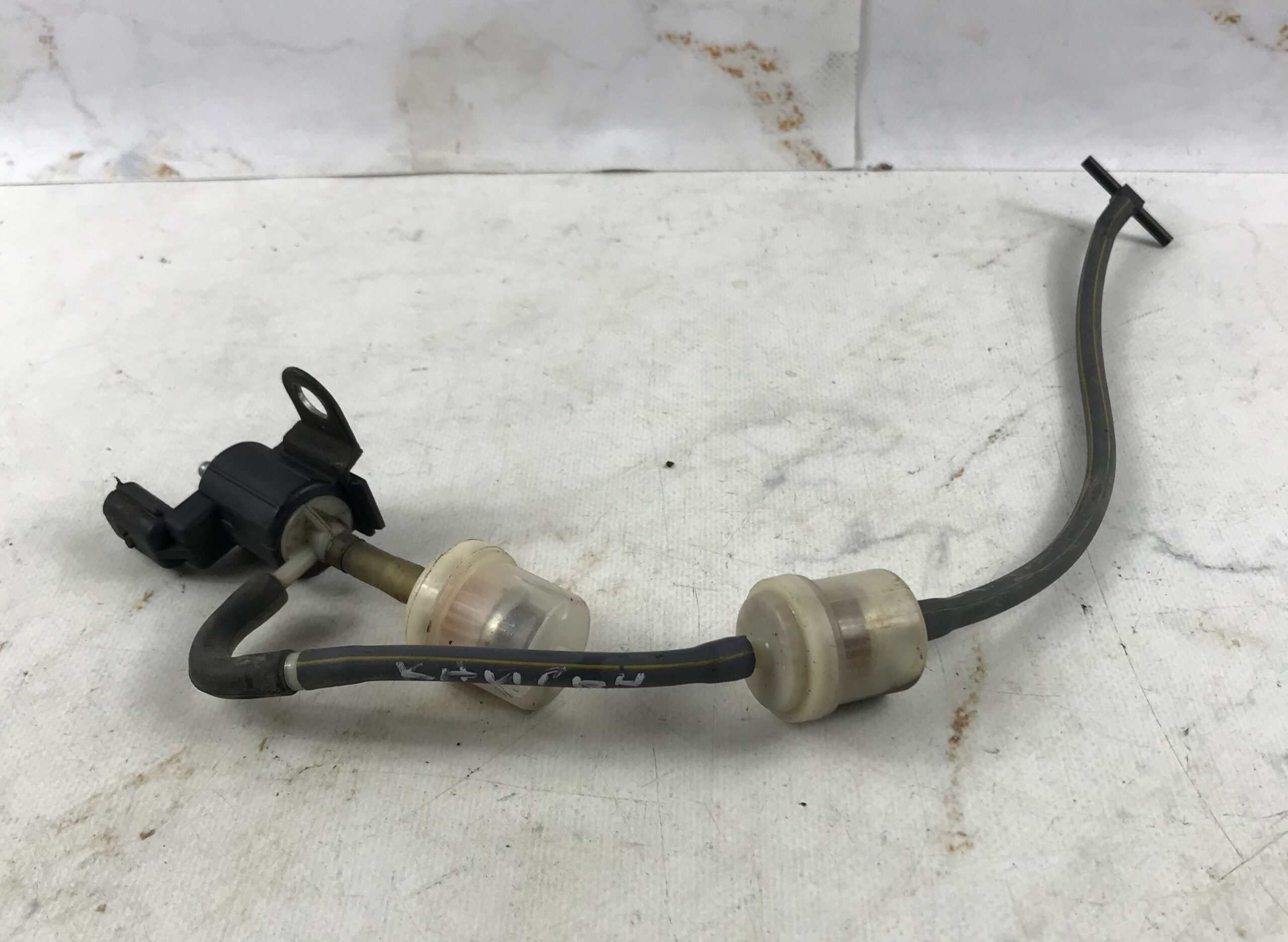 Клапан топливный для сангёнг кайрен 17401072 (1)