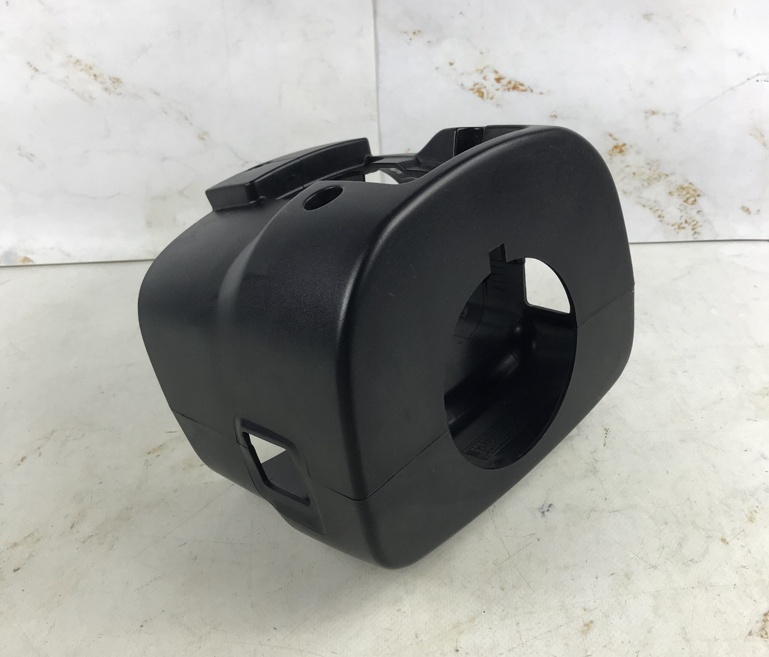 Кожух рулевой колонки для сангёнг кайрен 17401079 (1)