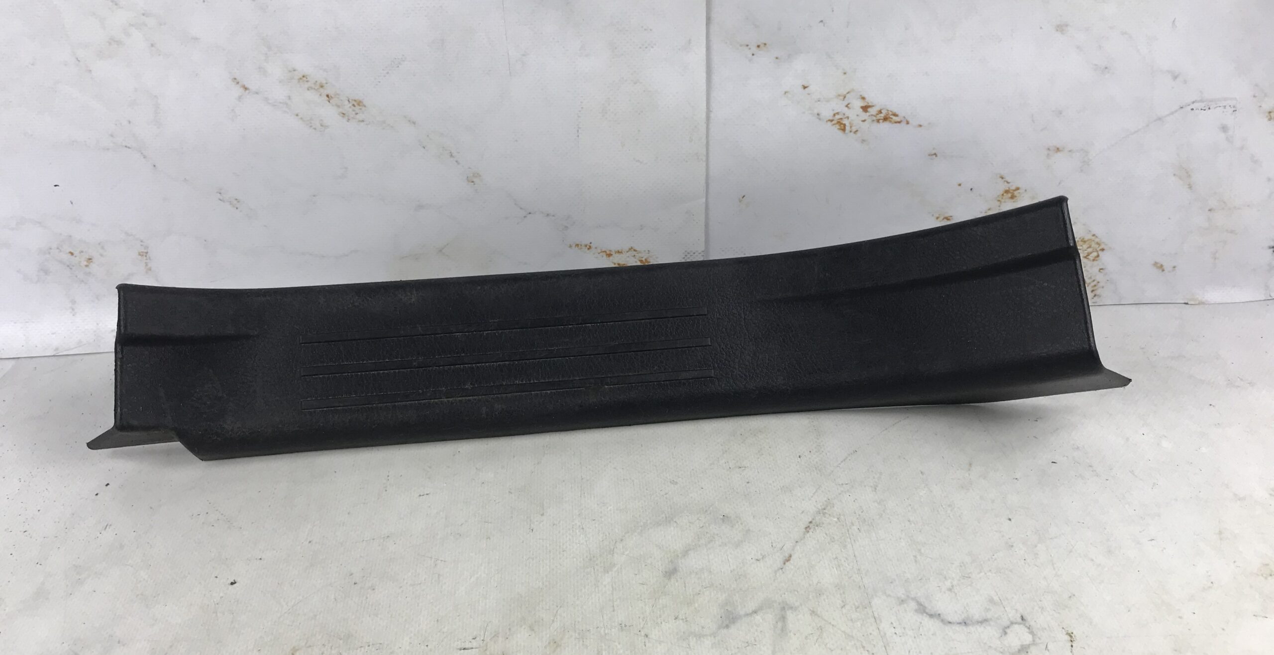 Накладка внутренняя порога задняя правая для сангёнг кайрен 17401121 (1)