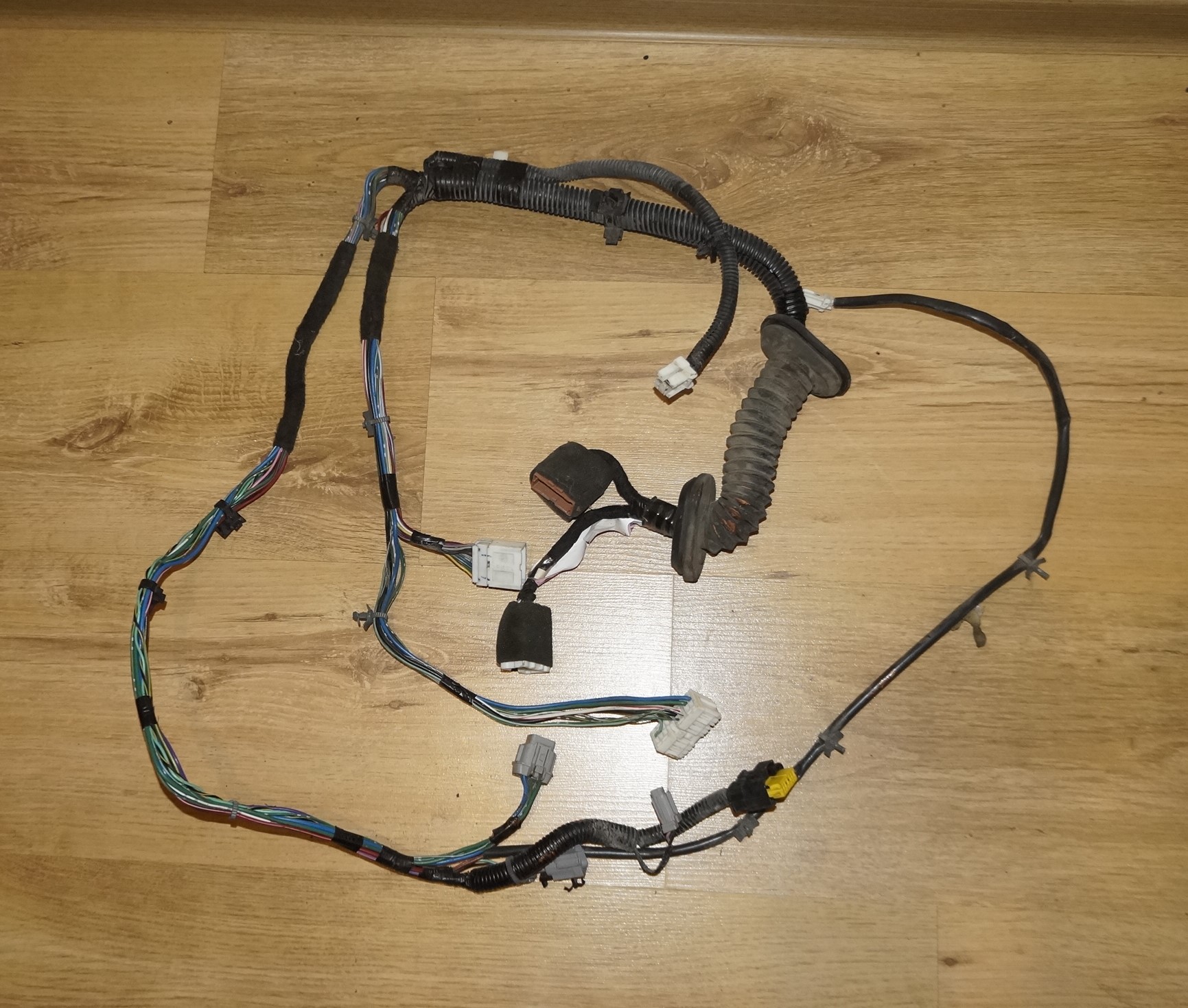 Проводка коса двери передней правой для инфинити qx56 1593227 (1)