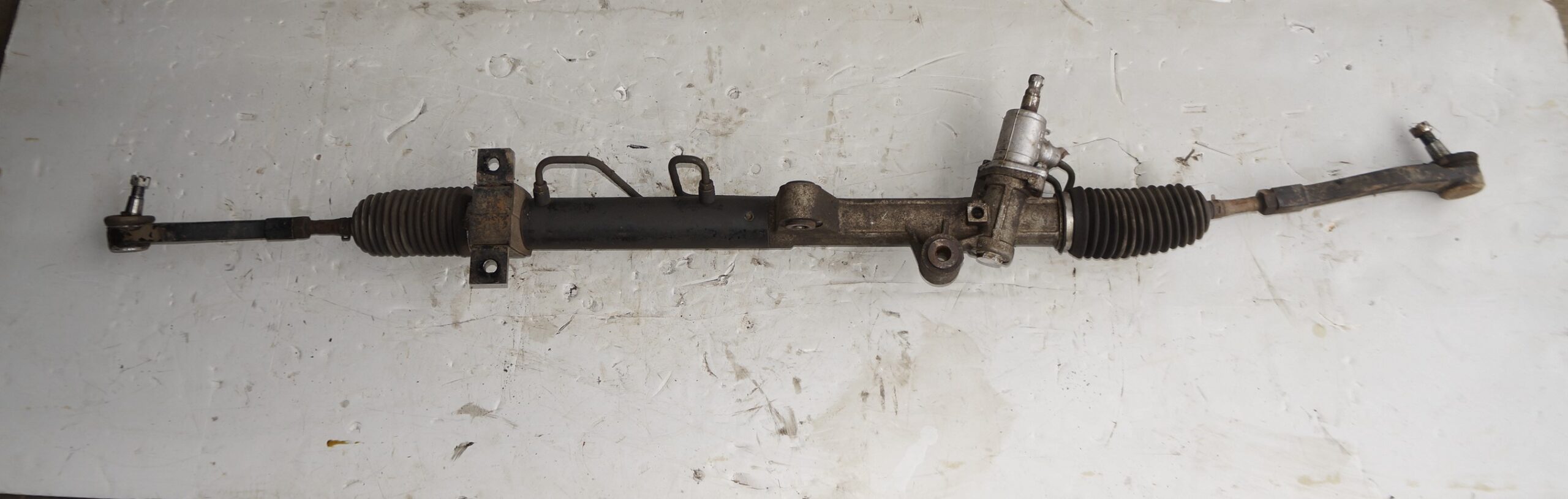 Рейка рулевая для сангёнг кайрен 17401186 (1)