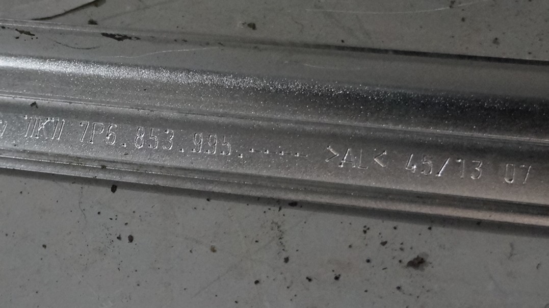1413329 (3)