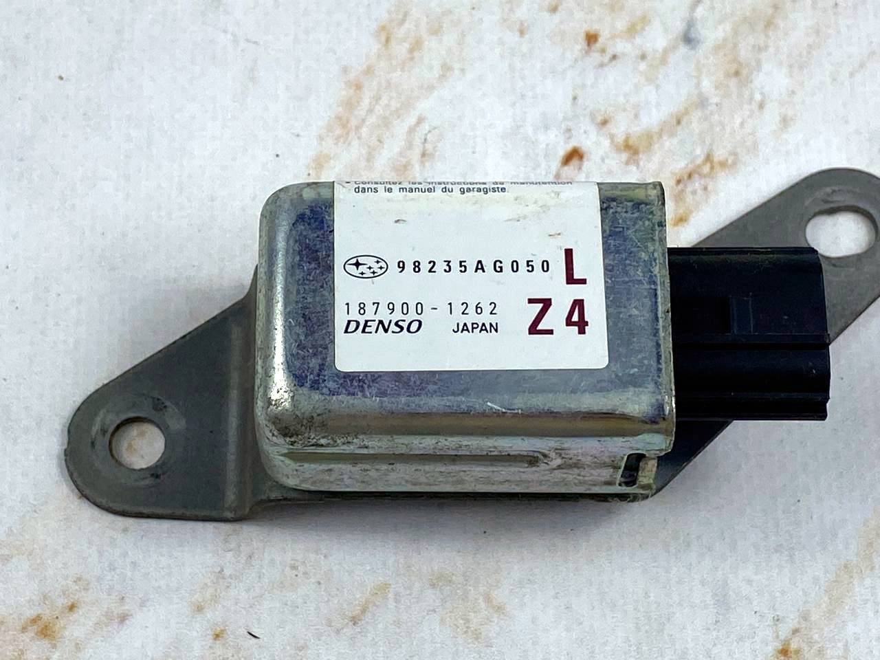 Датчик удара бок сред стойки лев субару аутбек б13 (145)