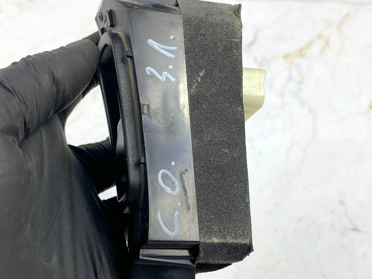 Кнопка стеклоп зад лев субару аутбек б13 1901023 (5)