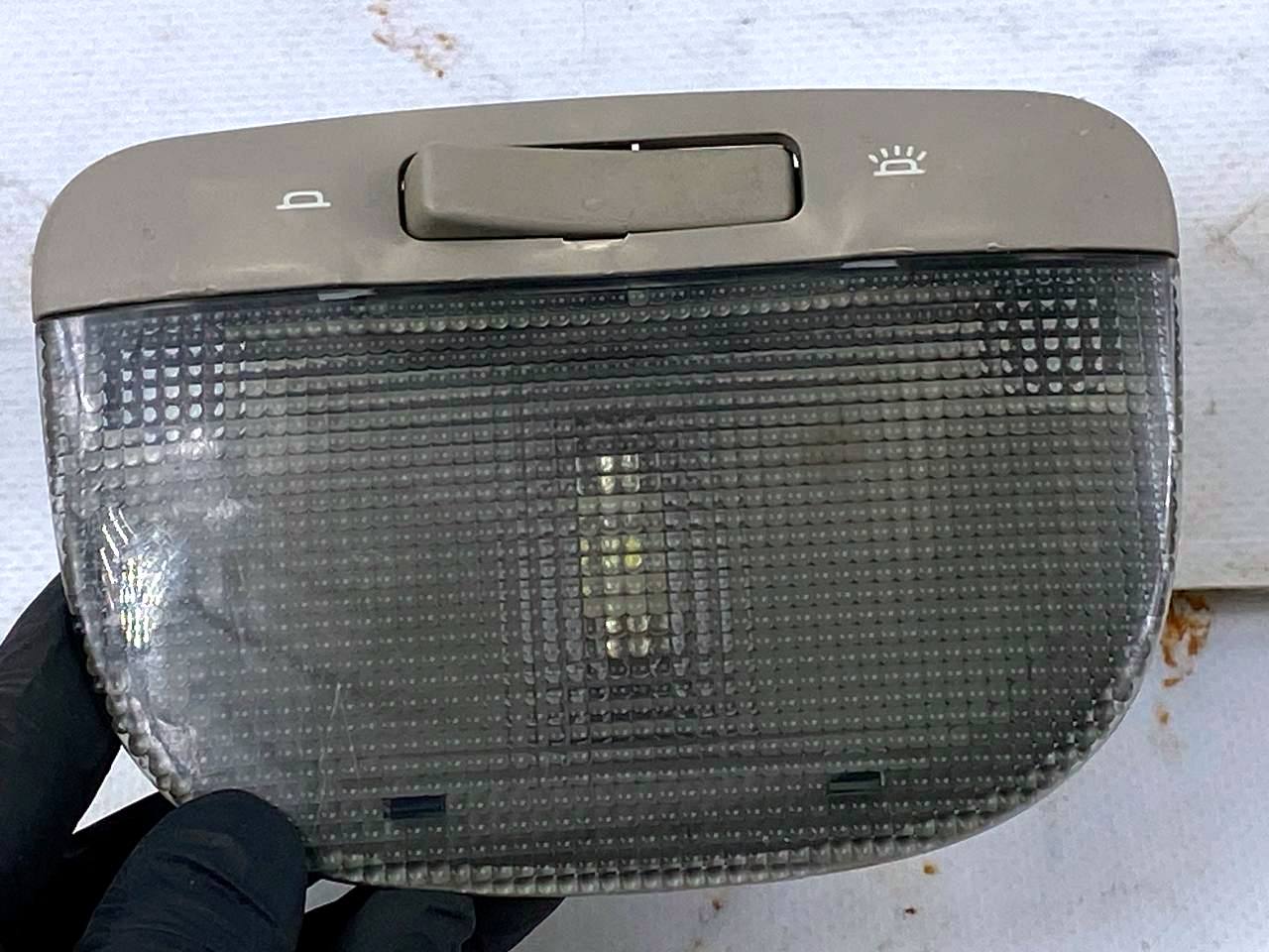 Фонарь потол пер субару аутбек б13 1901003 (1)