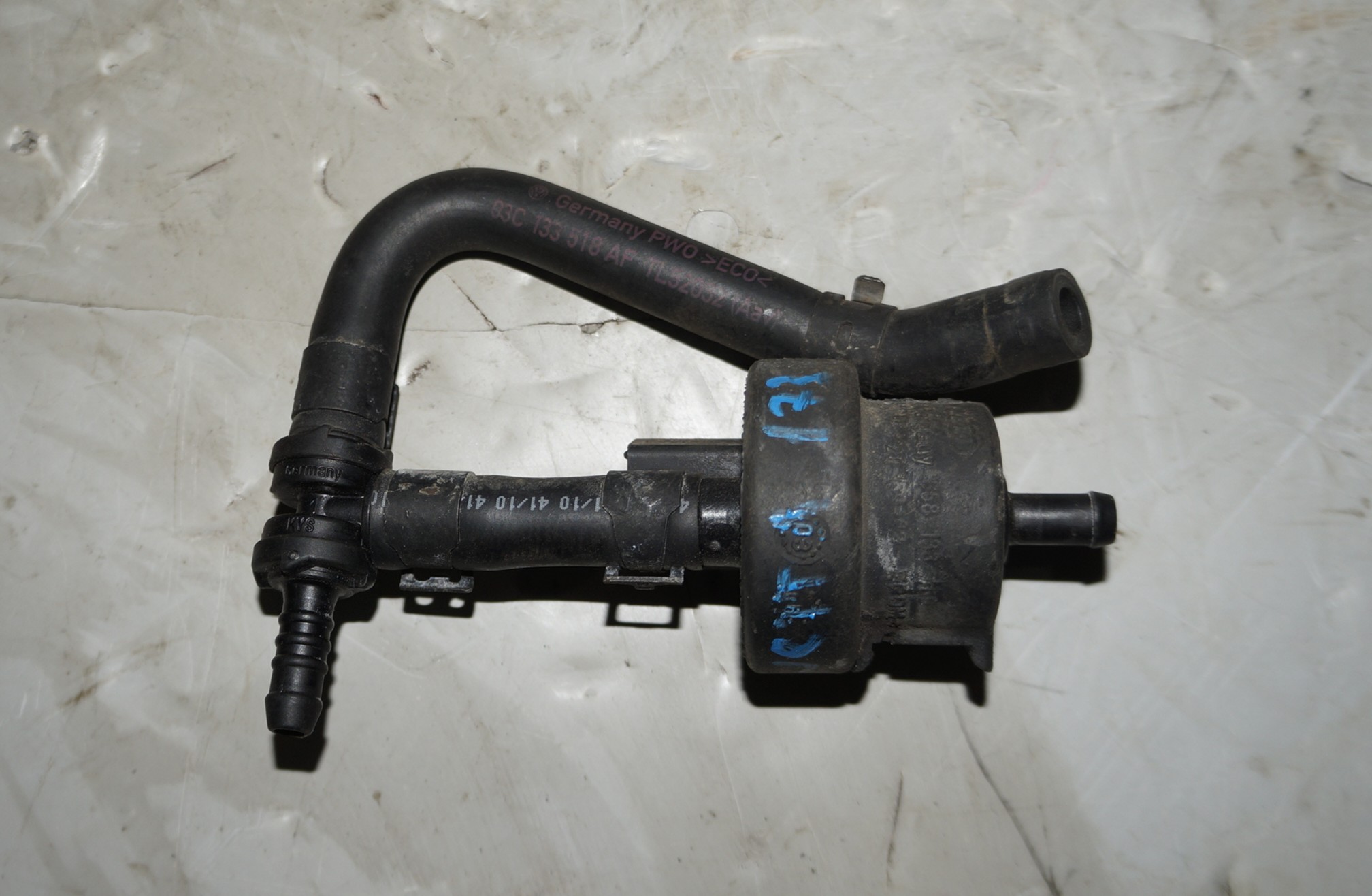 17318304 клапан вакуумный vw jetta 6 (1)