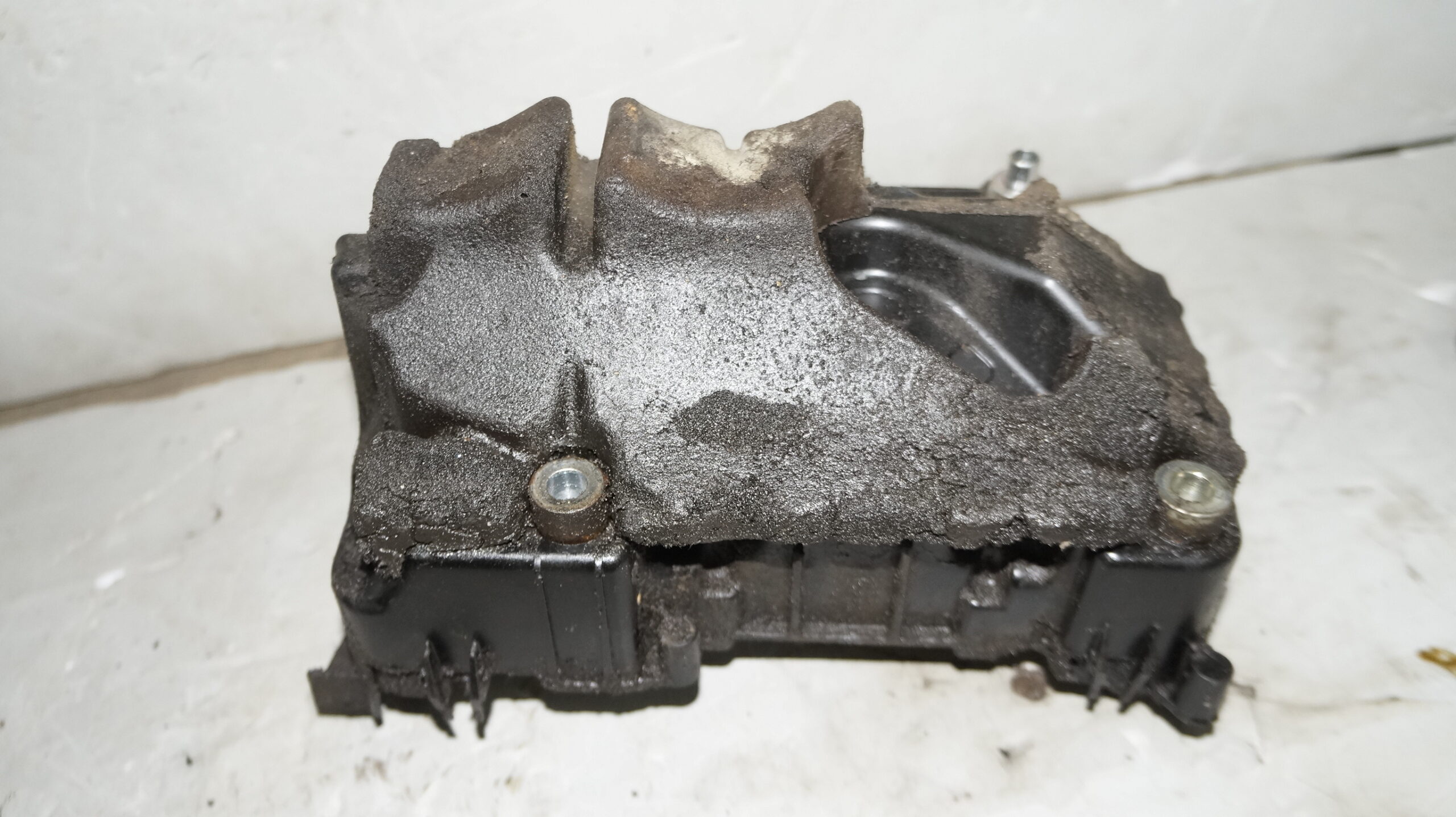 17318305 кожух компрессора двигателя vw jetta 6 (6)