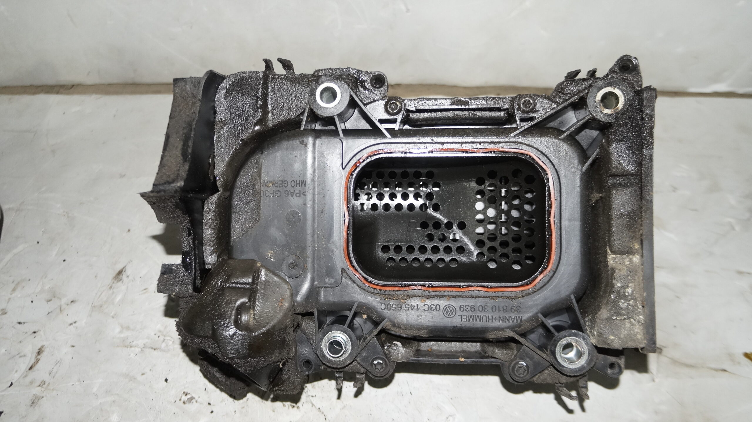 17318305 кожух компрессора двигателя vw jetta 6 (7)