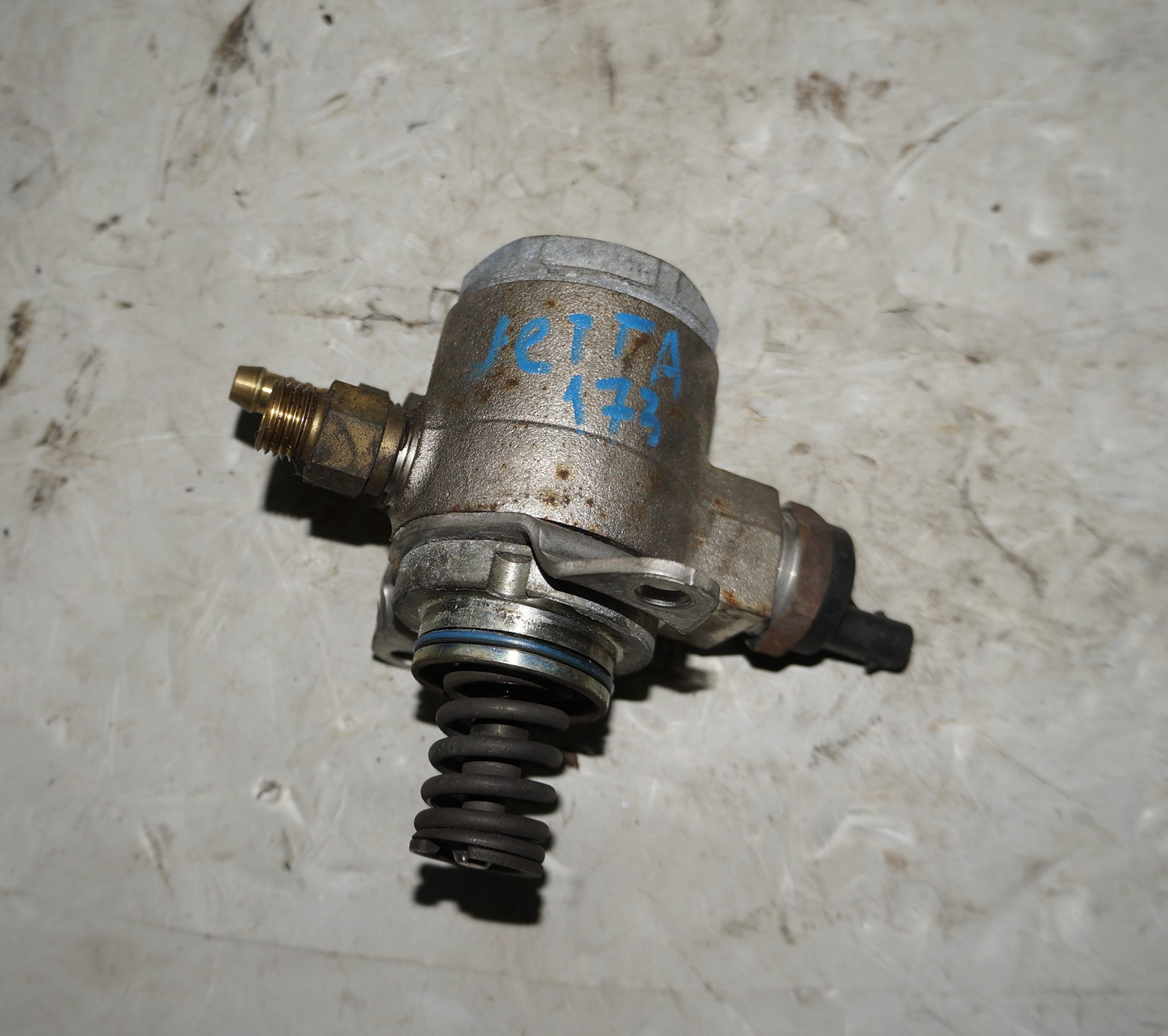 17318309 насос топливный тнвд vw jetta 6 (1)