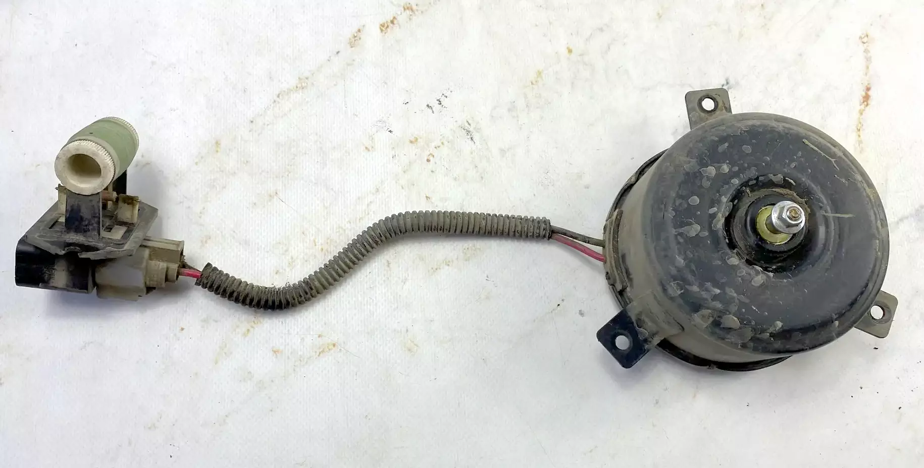 17704005 моторчик вентилятора солярис (1)