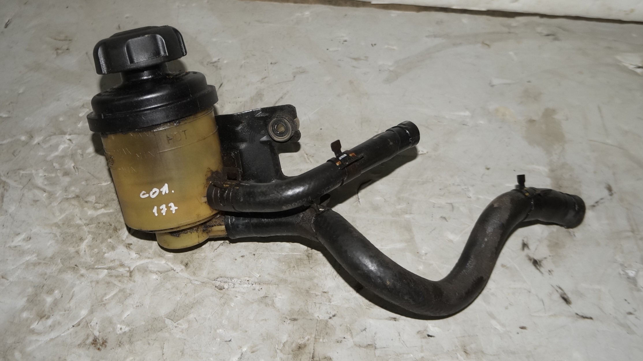 17704009 бачок гидроусилителя гур hyundai solaris (1)