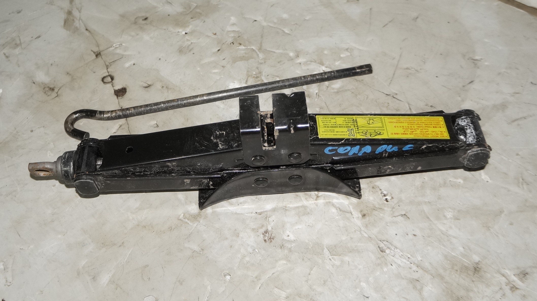 17704013 домкрат штатный hyundai solaris (3)