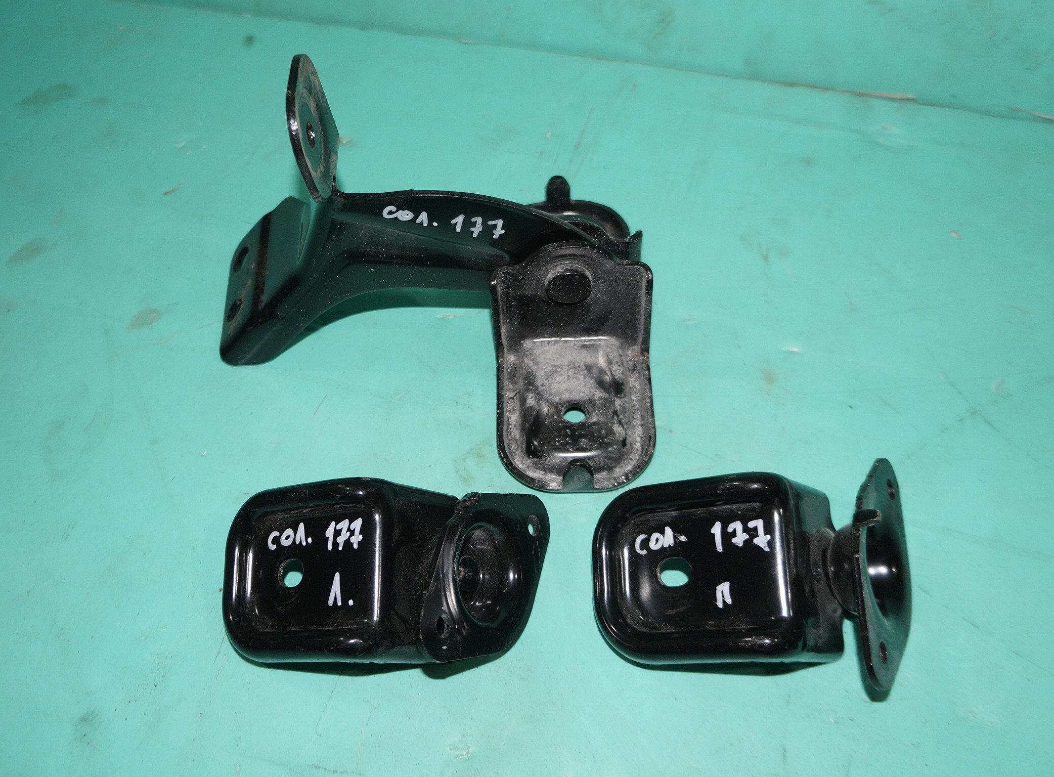 17704014 петля спинки заднего сиденья hyundai solaris (1)