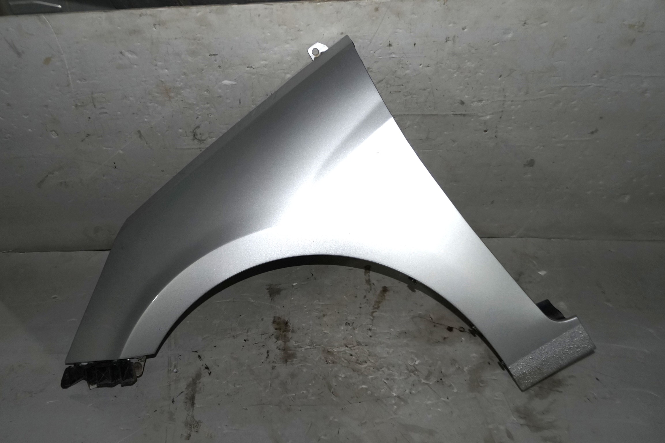 17704019 крыло переднее левое hyundai solaris (1)