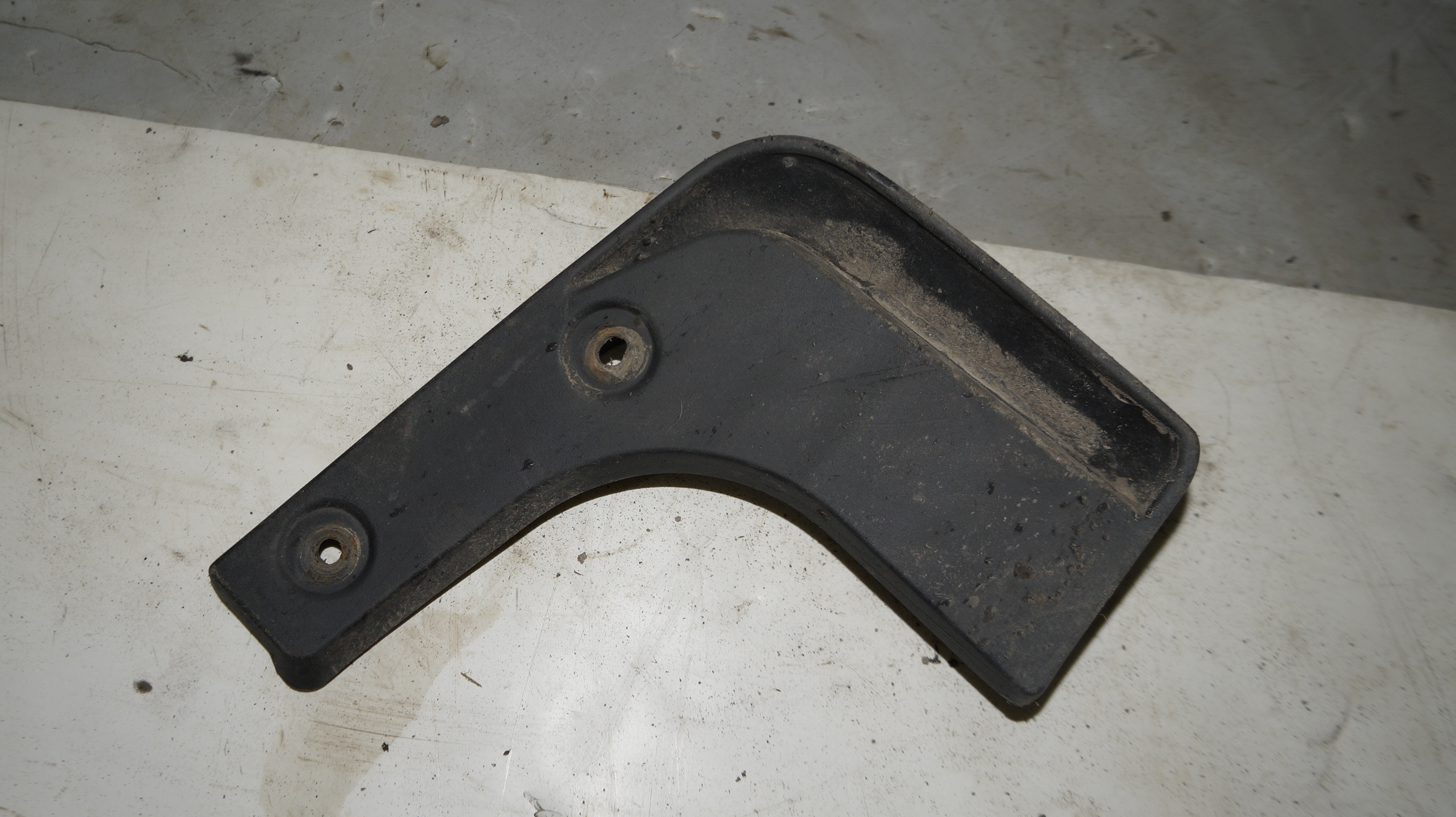 17704035 брызговик задний hyundai solaris (2)