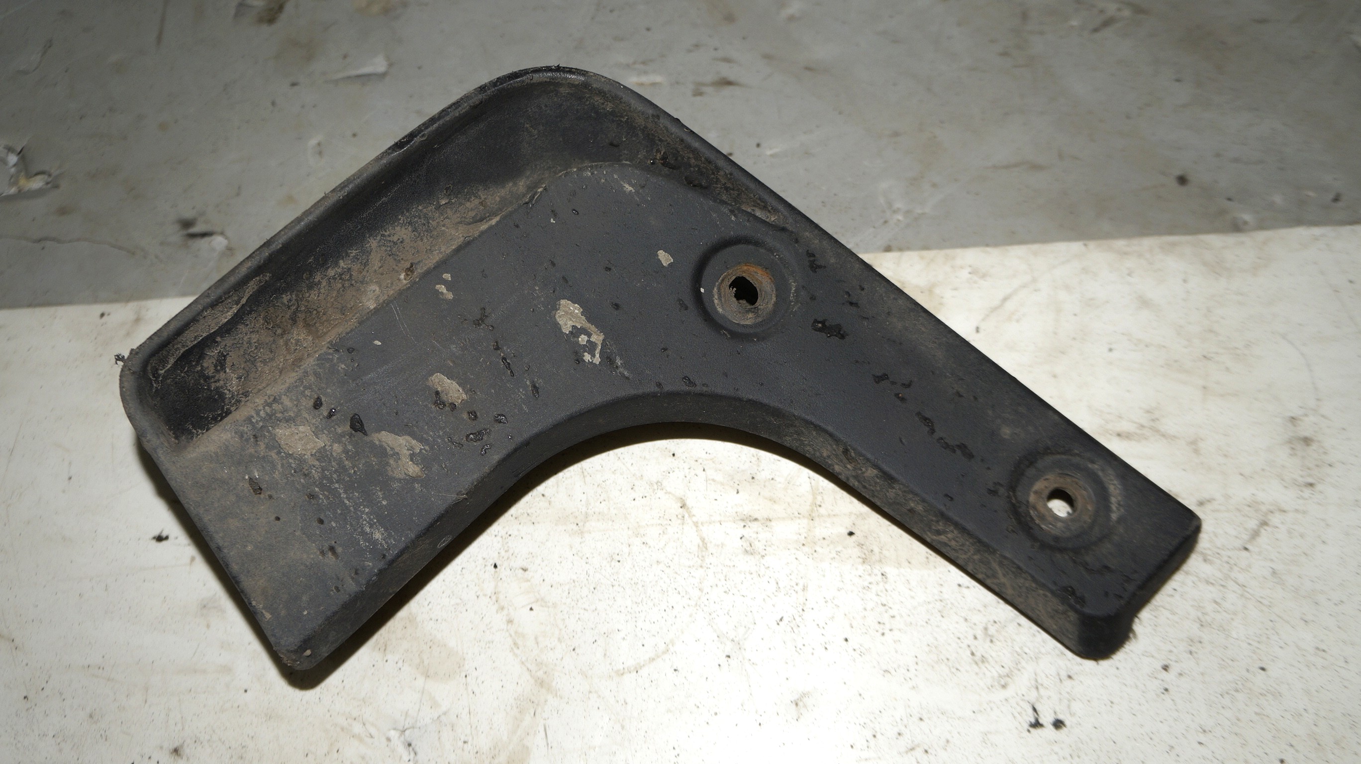 17704036 брызговик задний hyundai solaris (3)