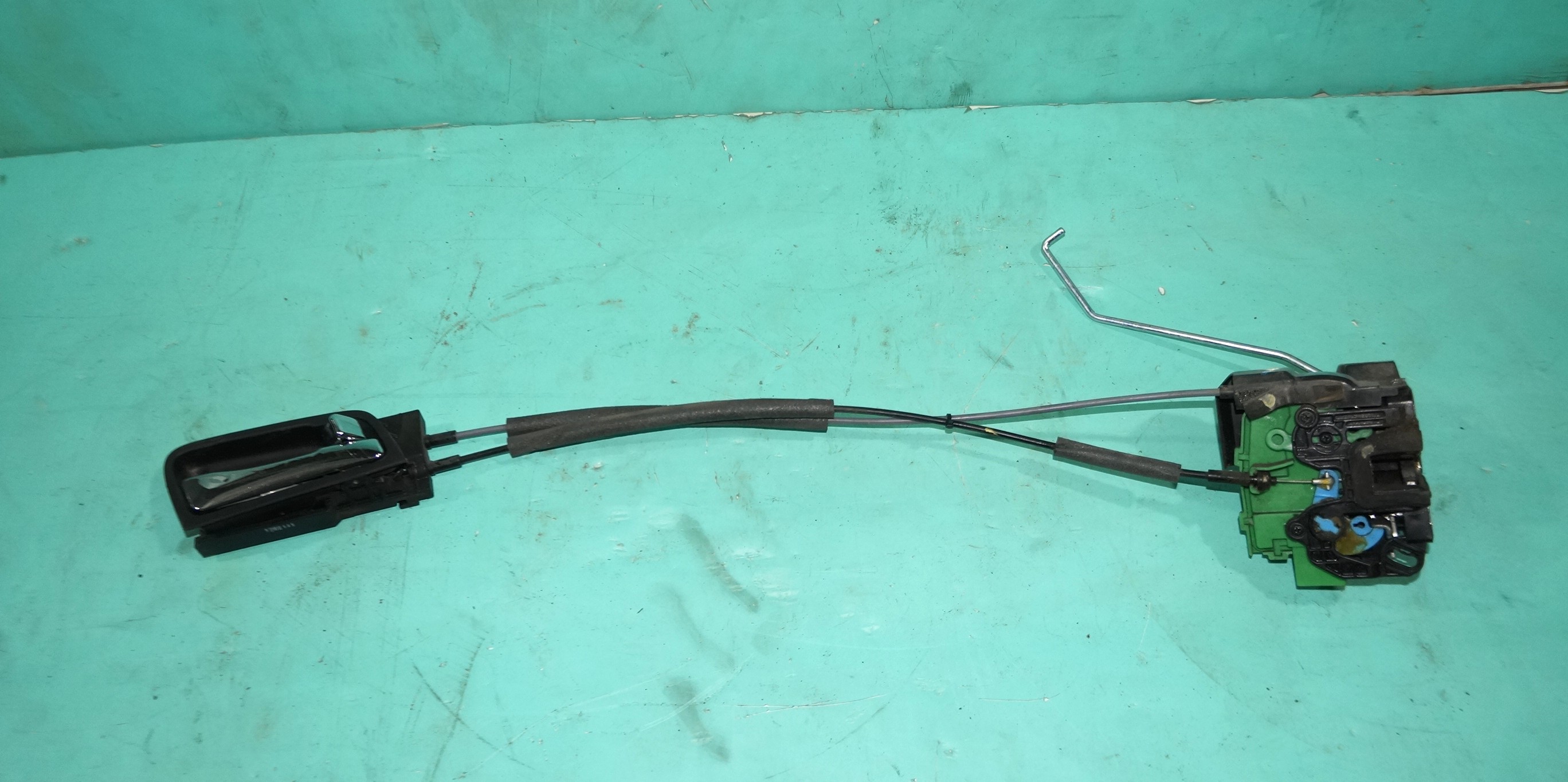 17704046 замок двери передней правой hyundai solaris (1)