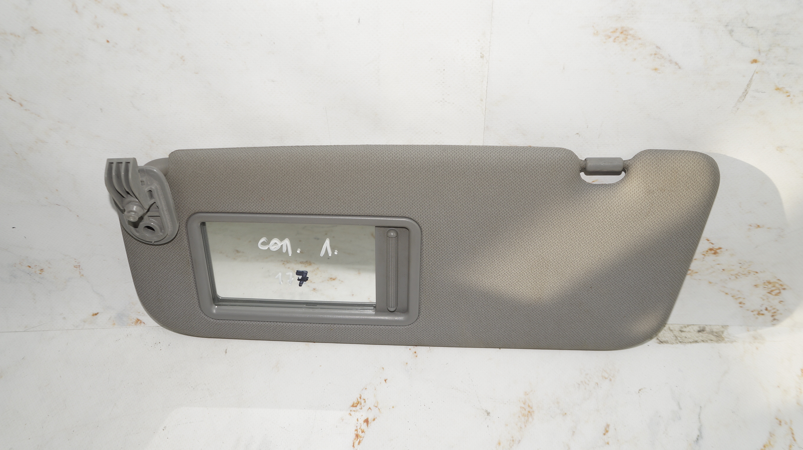 17704055 козырек солнцезащитный лев hyundai solaris (1)