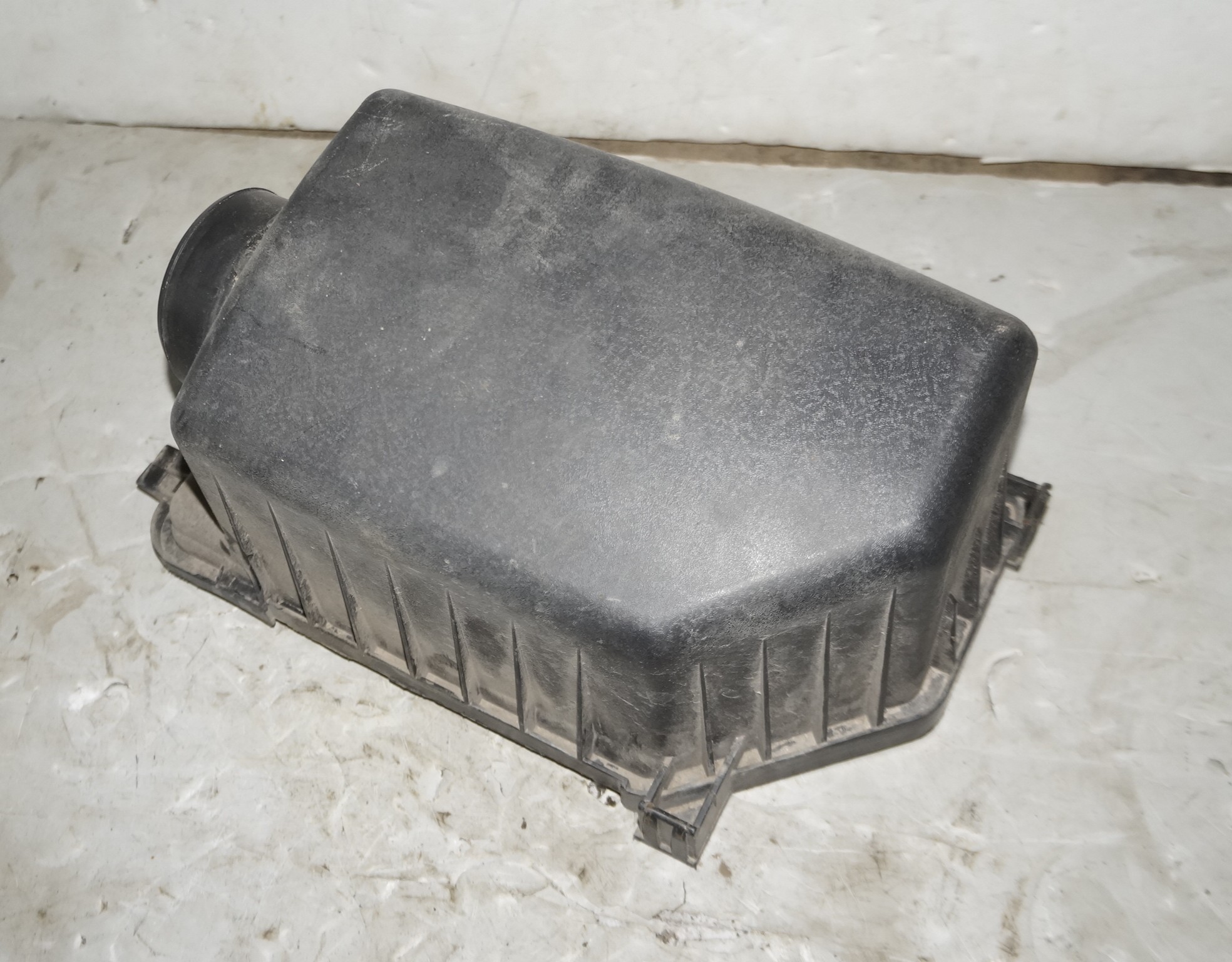 17704060 корпус воздушного фильтра hyundai solaris (1)