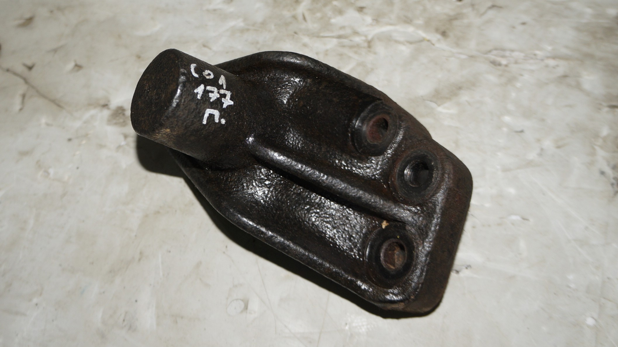 17704061 кронштейн двигателя hyundai solaris (1)