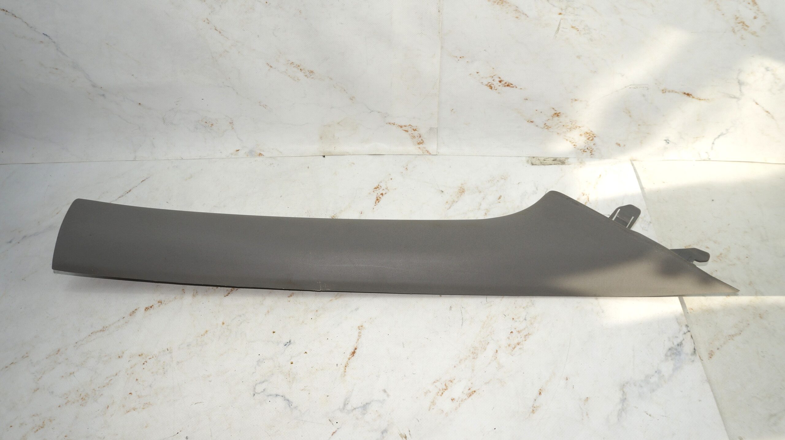 17704074 накладка внутр перед стойки прав hyundai solaris (1)