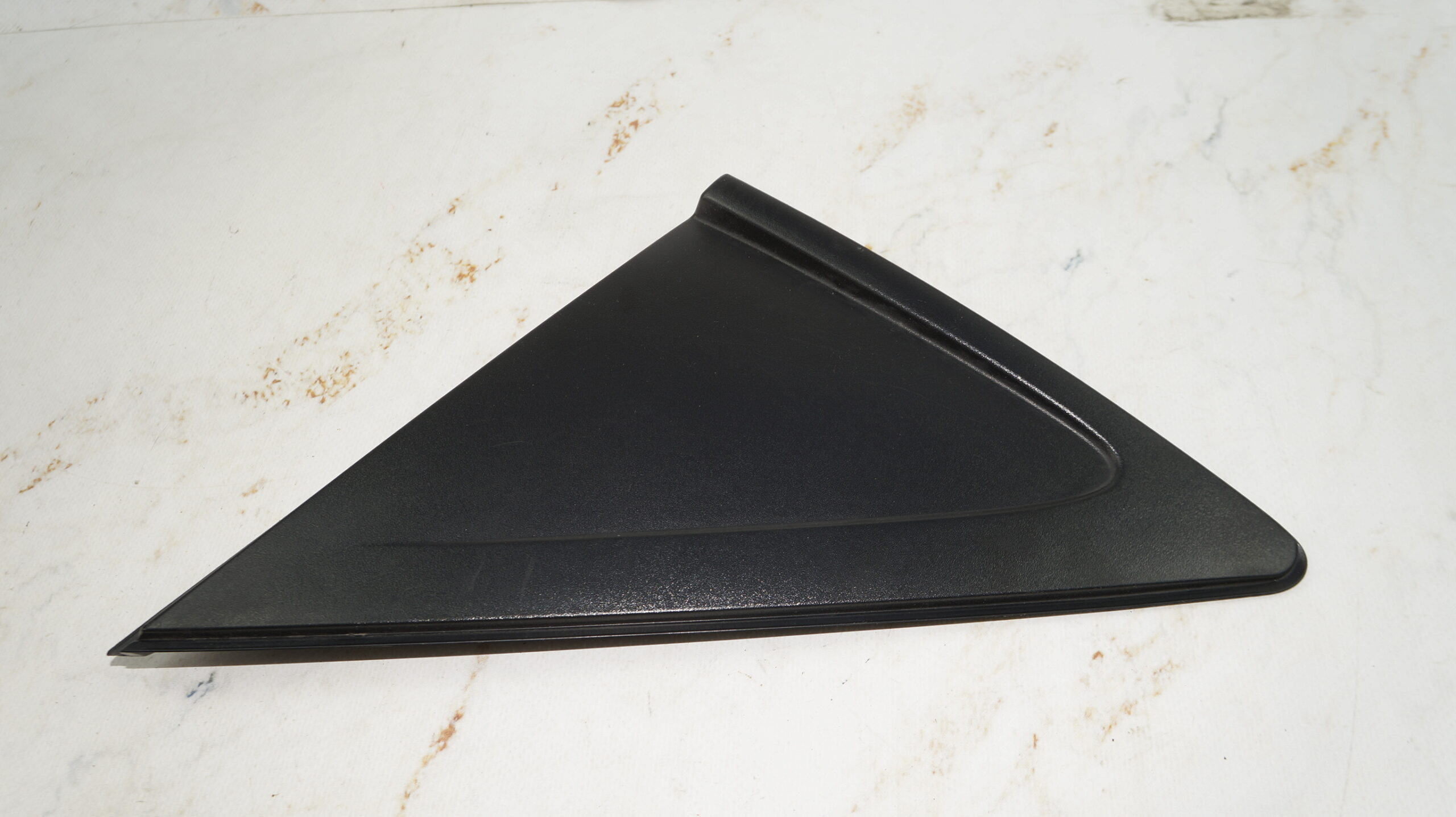 17704076 накладка наружная крыла заднего прав hyundai solaris (1)