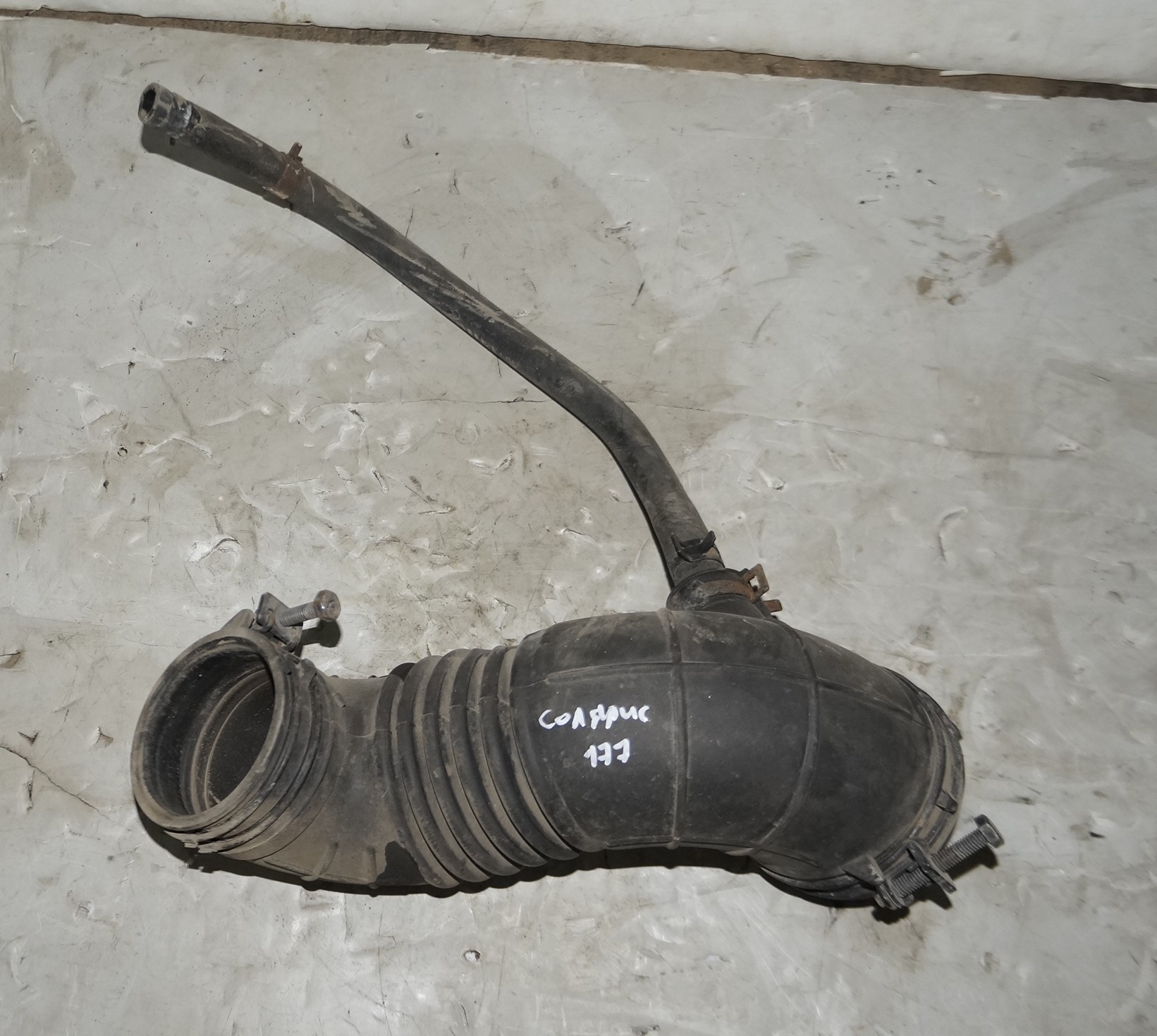 17704085 патрубок гофрированный hyundai solaris (1)