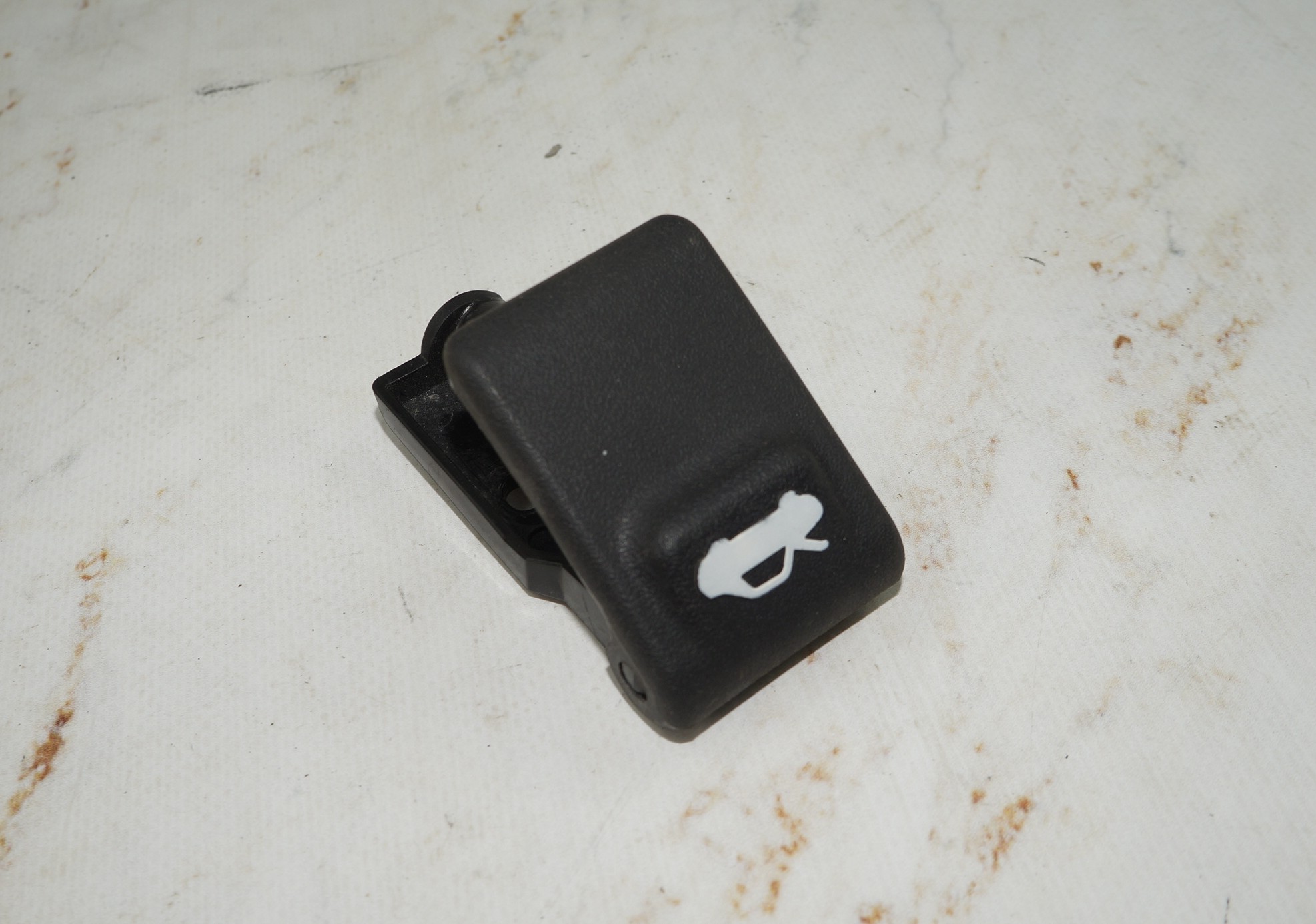 17704123 ручка открывания капота hyundai solaris (1)