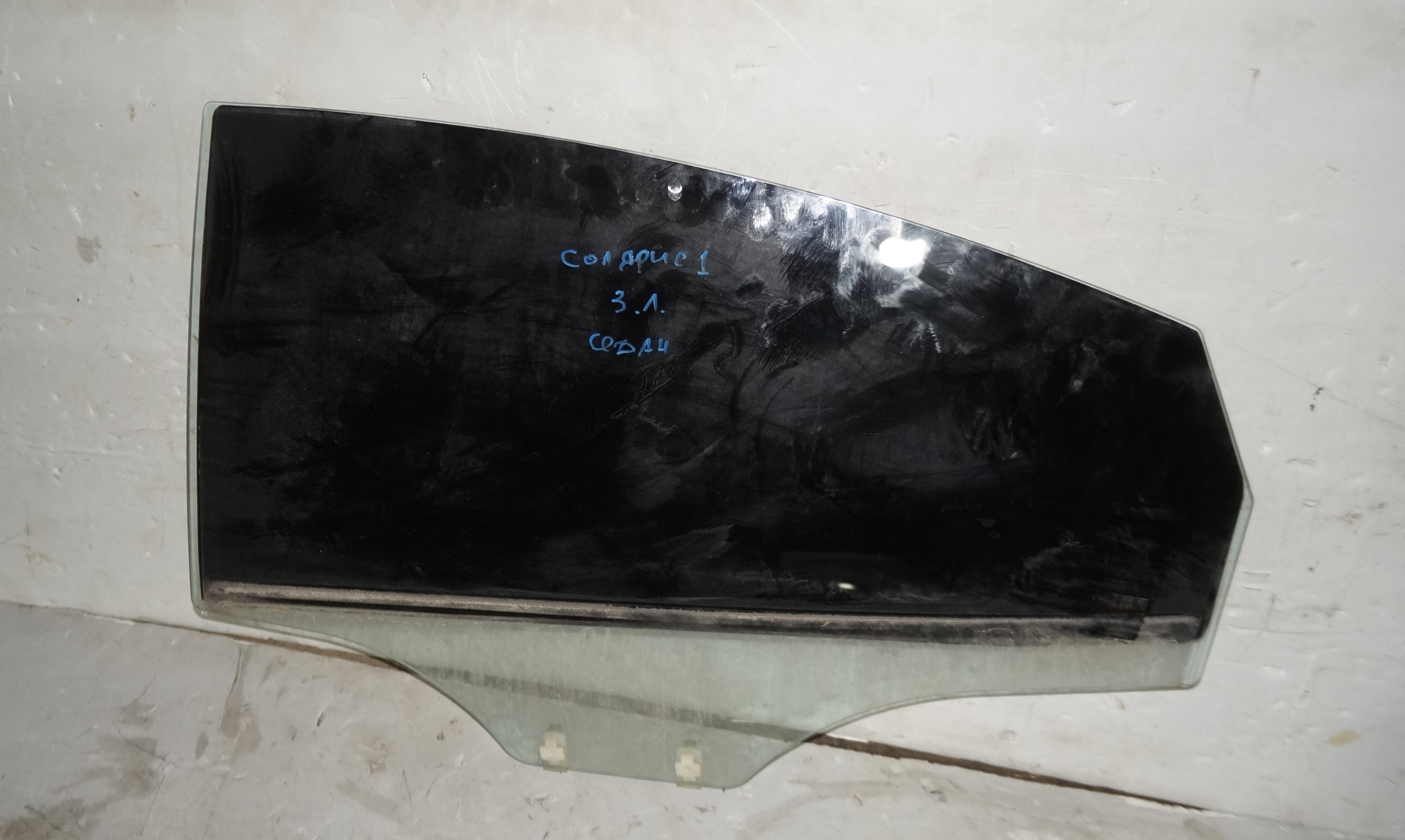 17704127 стекло двери задней левой hyundai solaris (1)