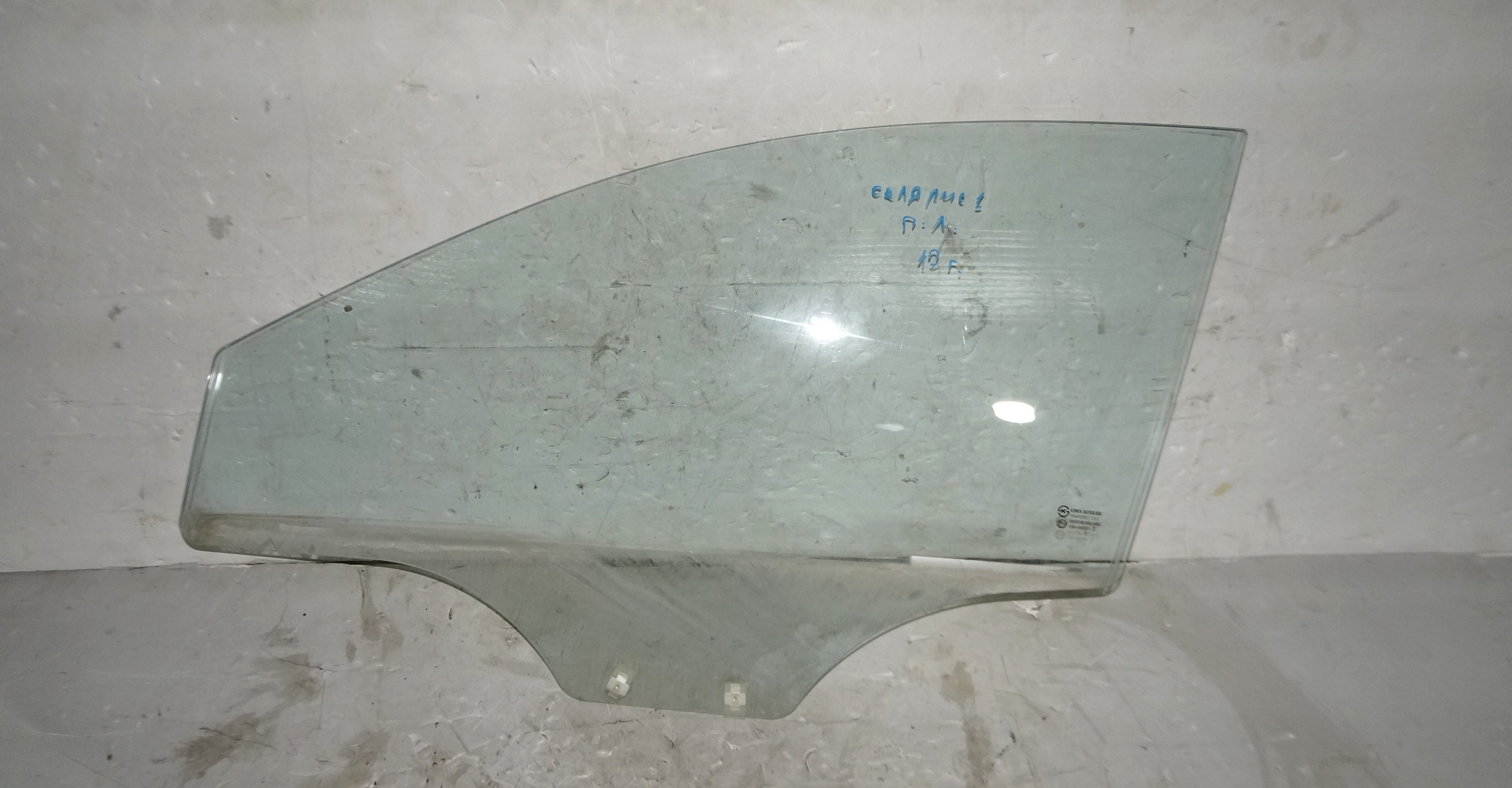 17704129 стекло двери передней левой hyundai solaris (1)