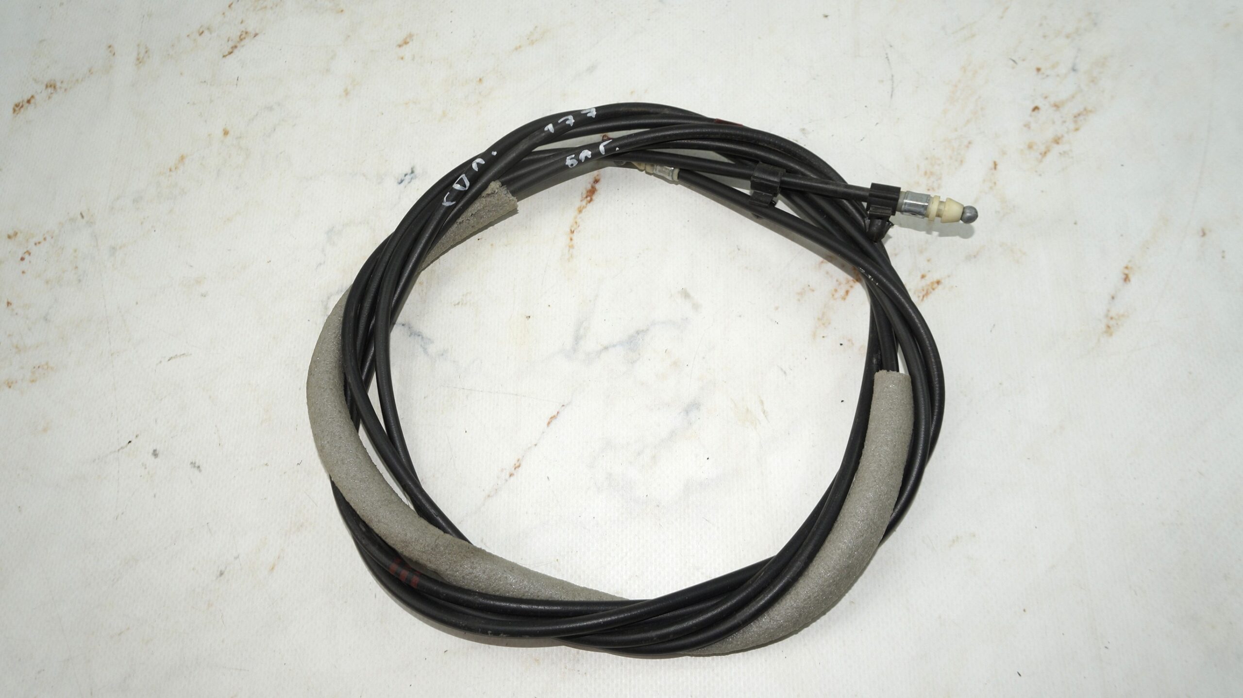 17704135 трос открывания багажника hyundai solaris (1)