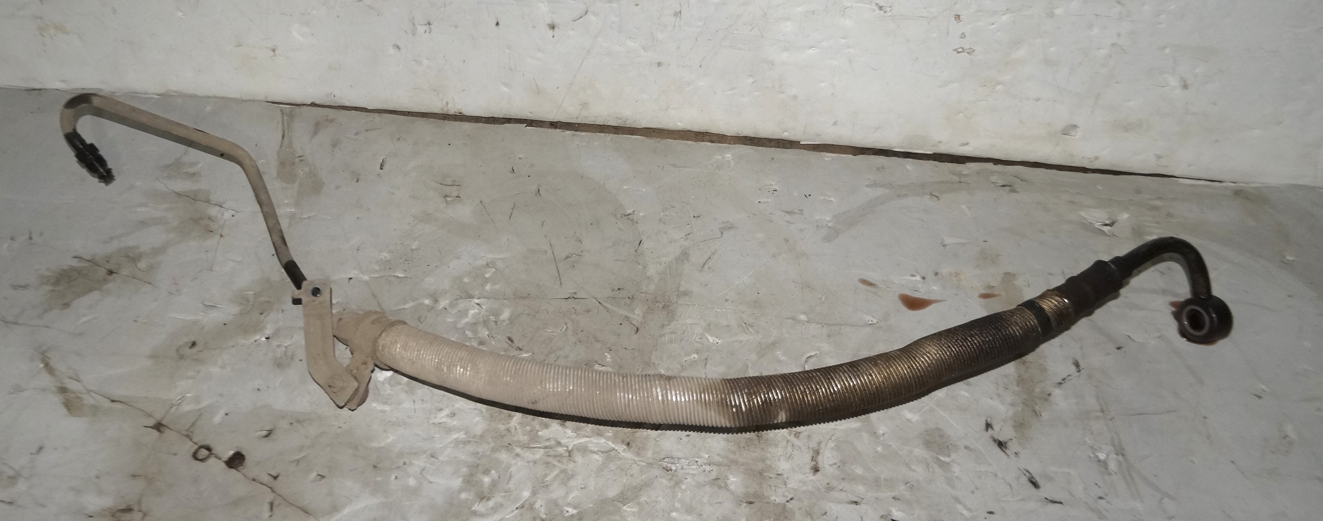 17704138 трубка гур подача hyundai solaris (1)