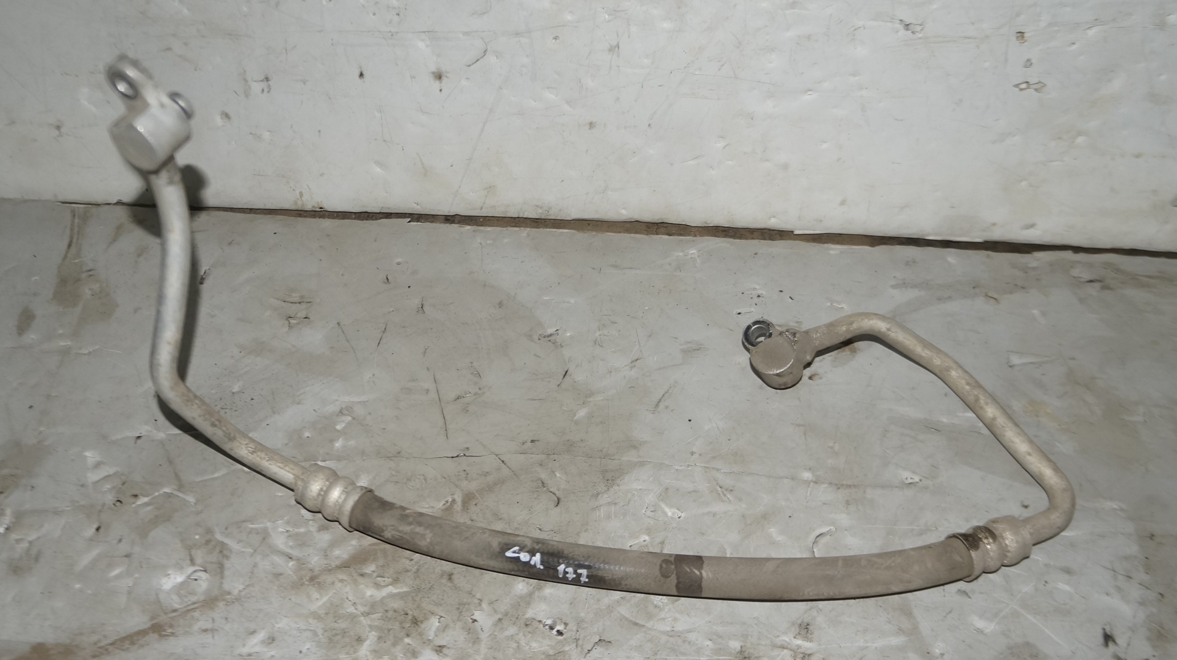 17704139 трубка кондиционера hyundai solaris (1)