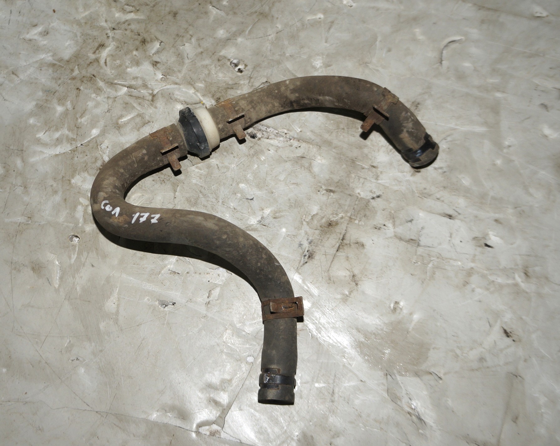 17704151 шланг вакуумный hyundai solaris (1)