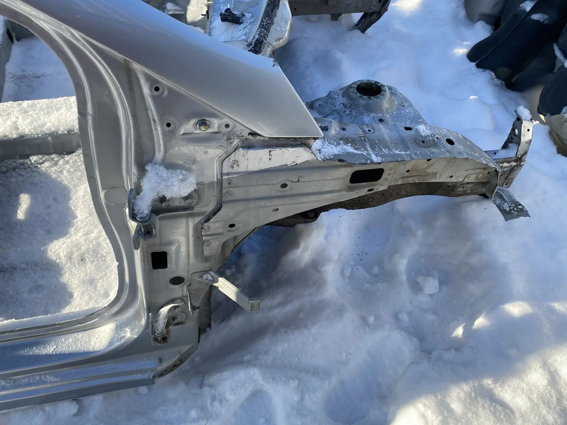 17704153 кузов четверть передняя правая со средней стойкой hyundai solaris (1)