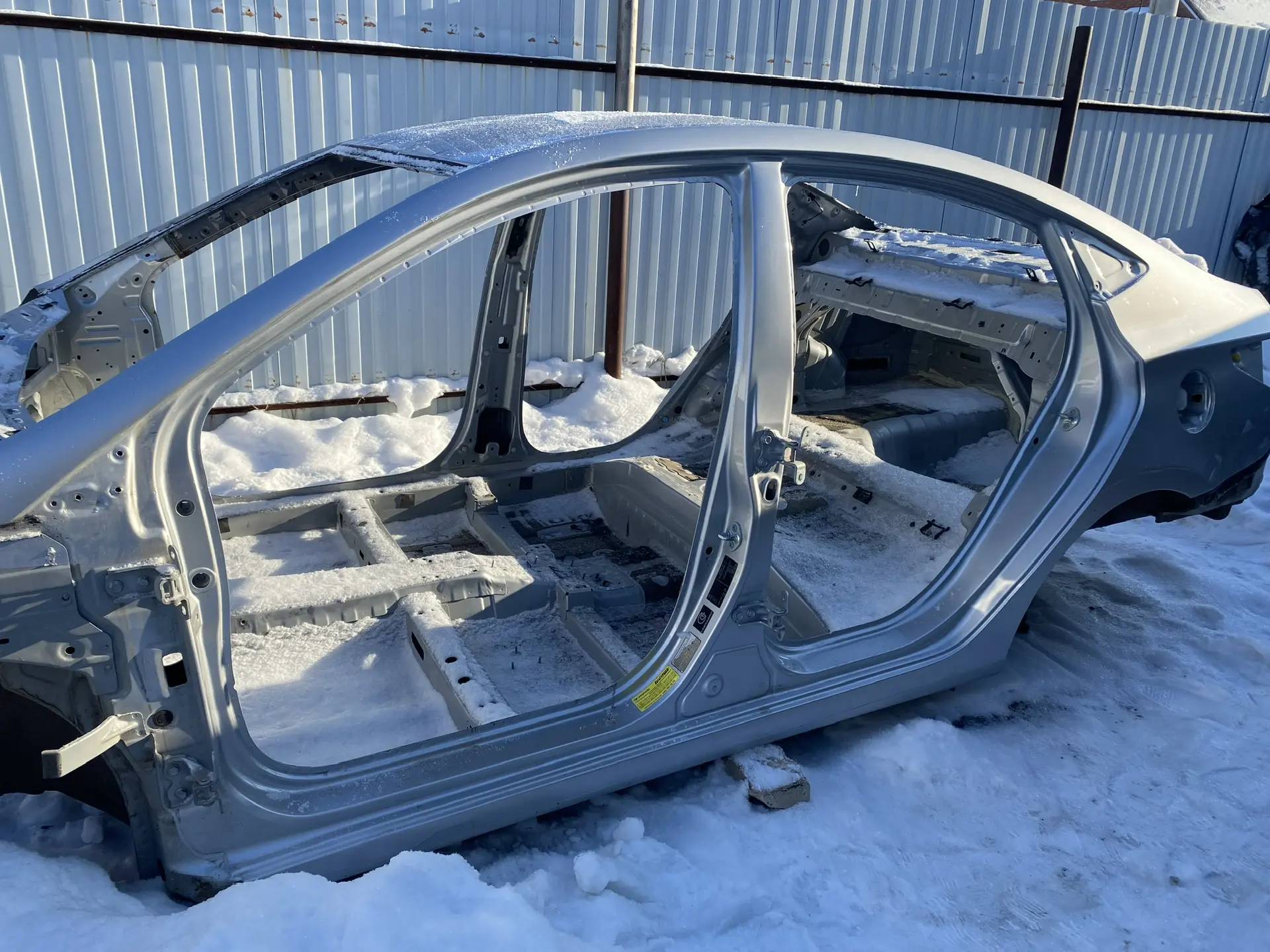 17704154 кузов четверть передняя левая со средней стойкой hyundai solaris (3)