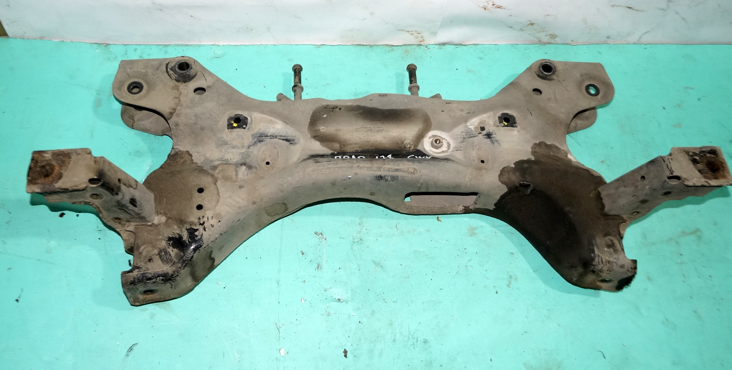 17815008 балка подмоторная vw polo 2016 (1)