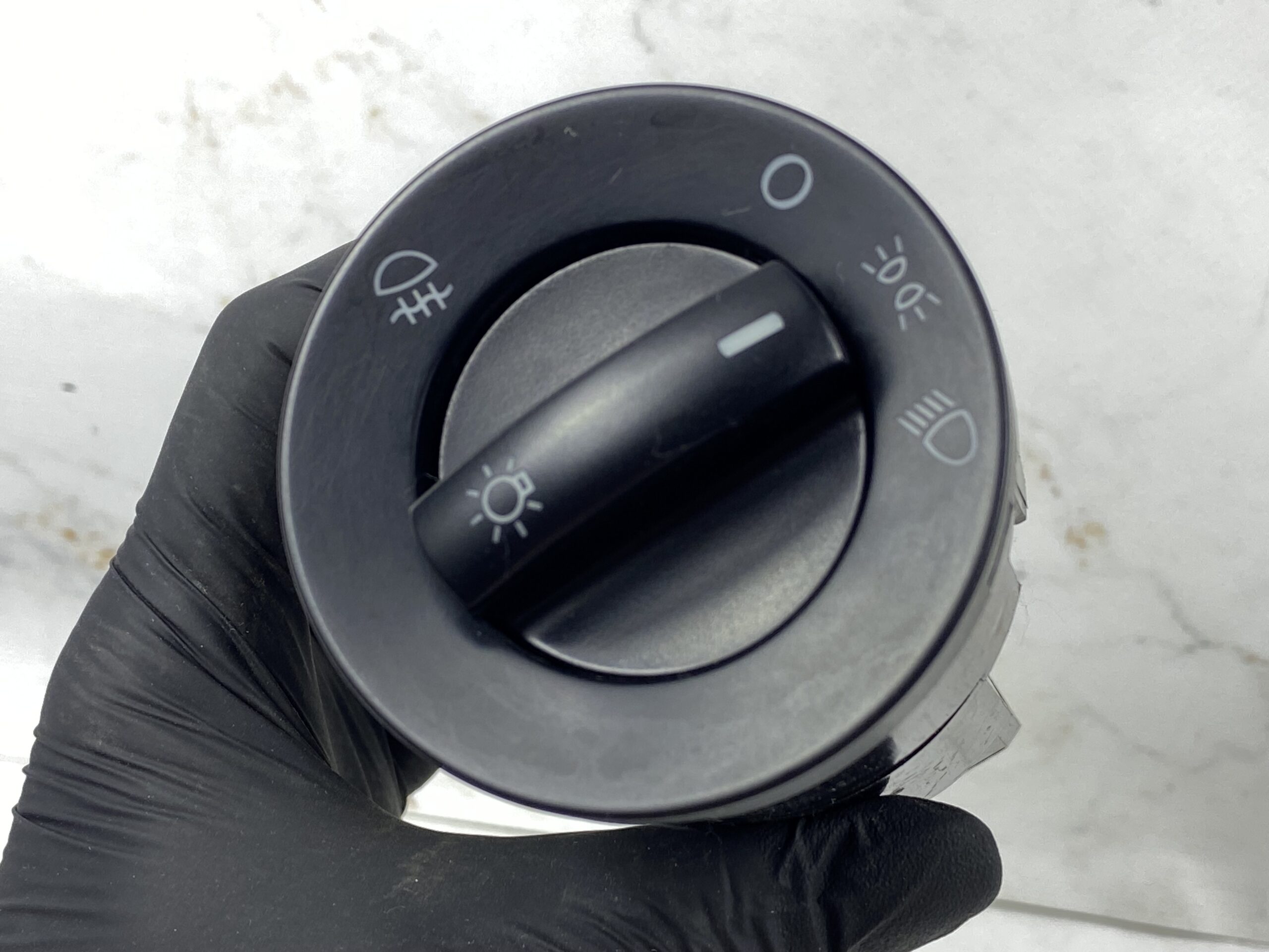 17815016 блок управления светом оригинал vw polo 2016 (1)