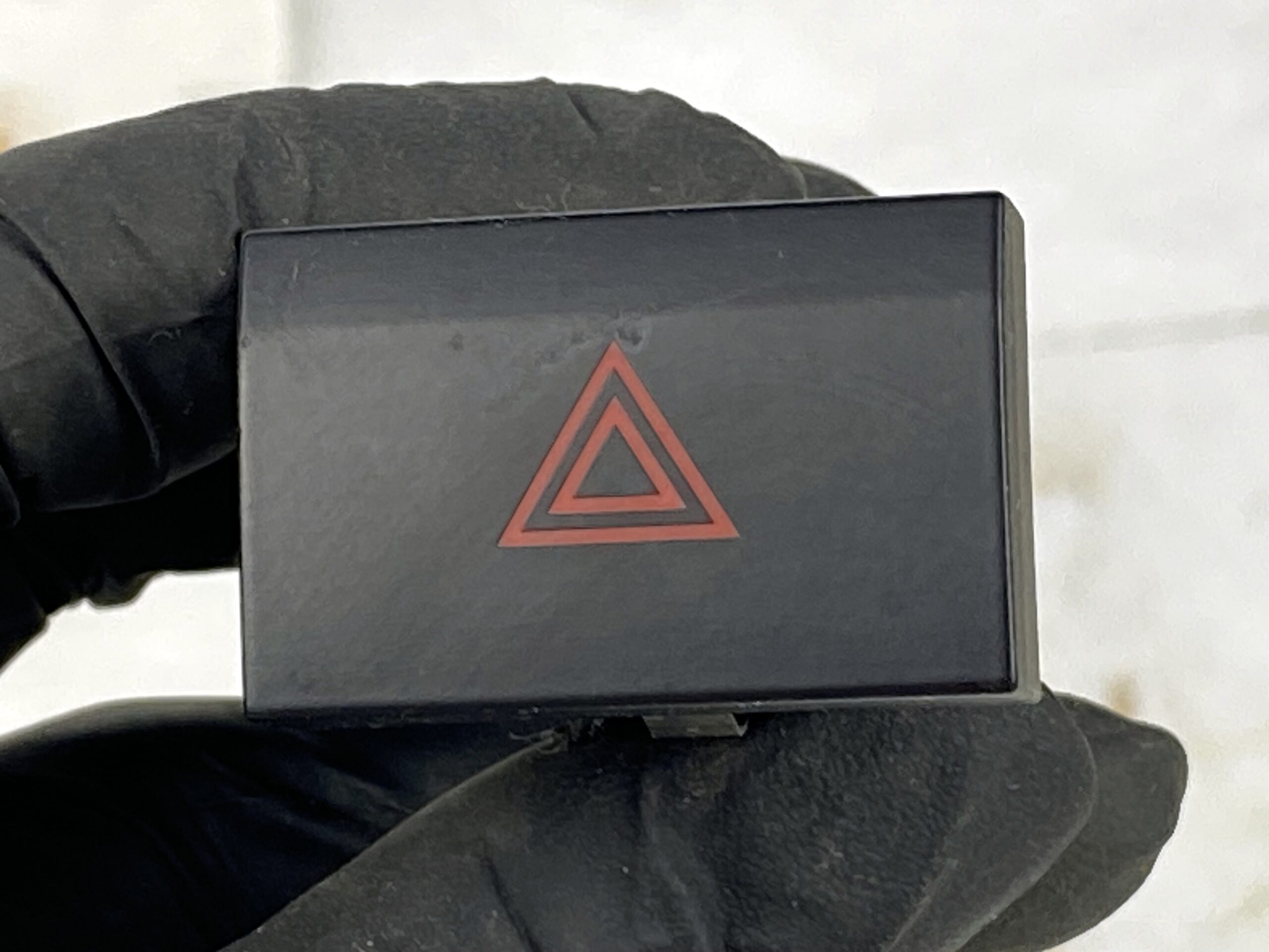 17815042 кнопка аварийки vw polo 2016 (1)