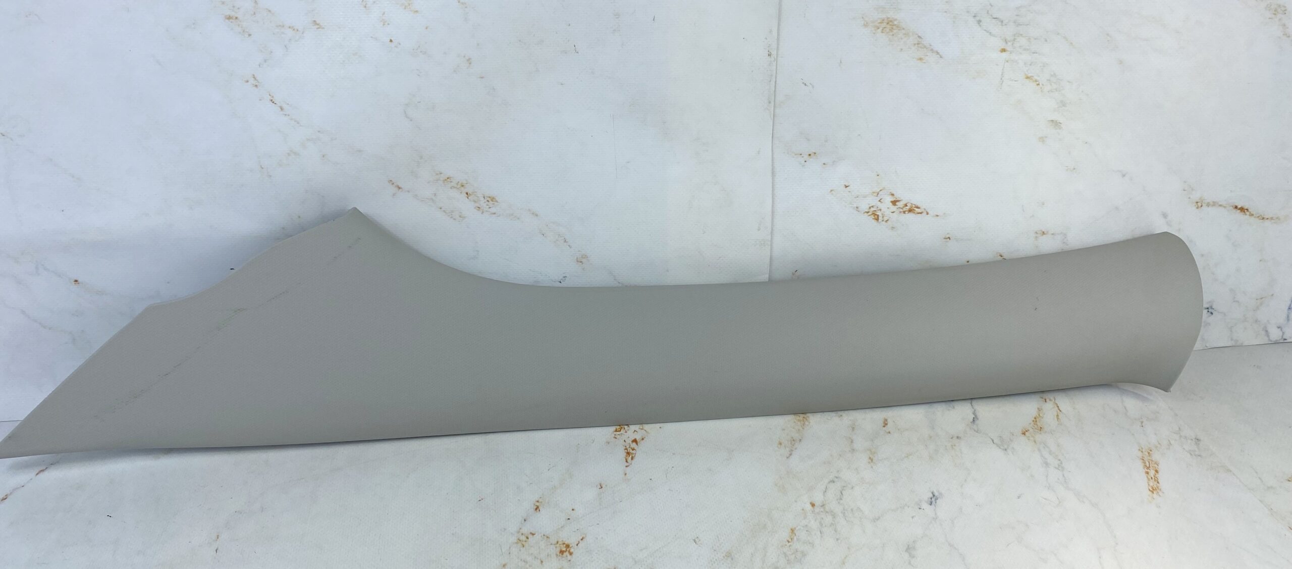 17815071 накладка внутренняя передней стойки левая vw polo 2016 (1)