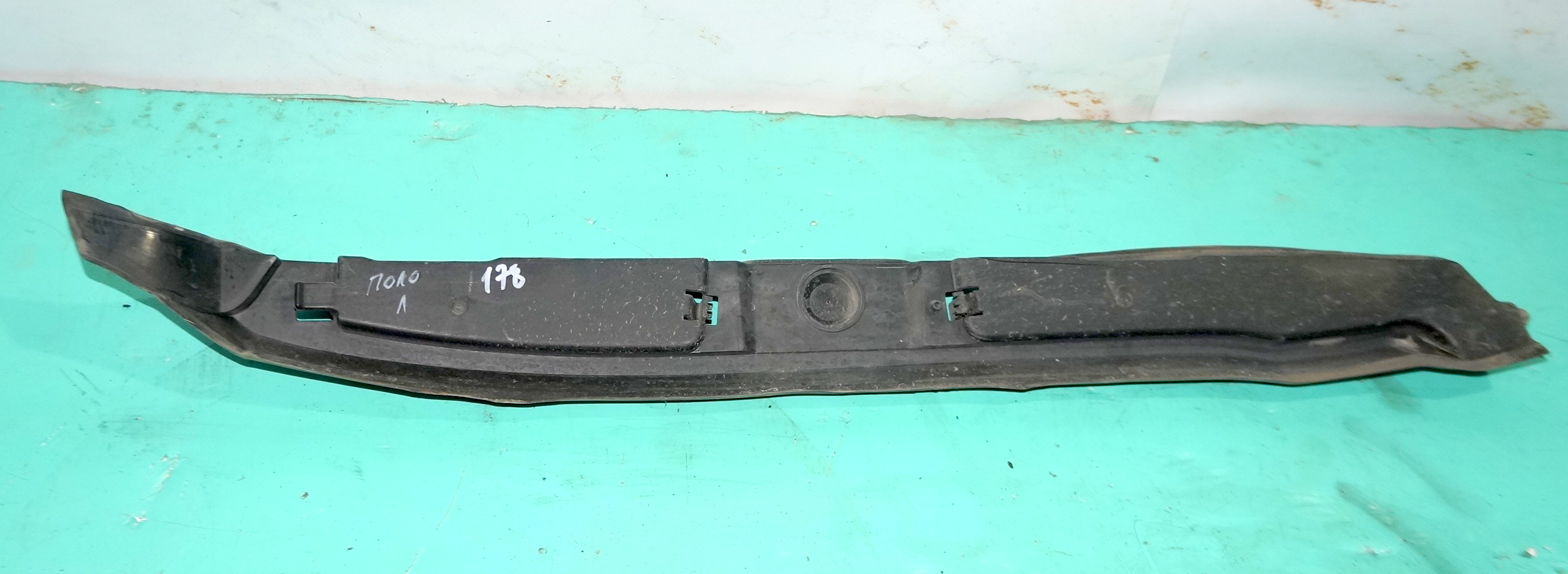 17815073 накладка крыла пыльник переднего левого vw polo 2016 (1)