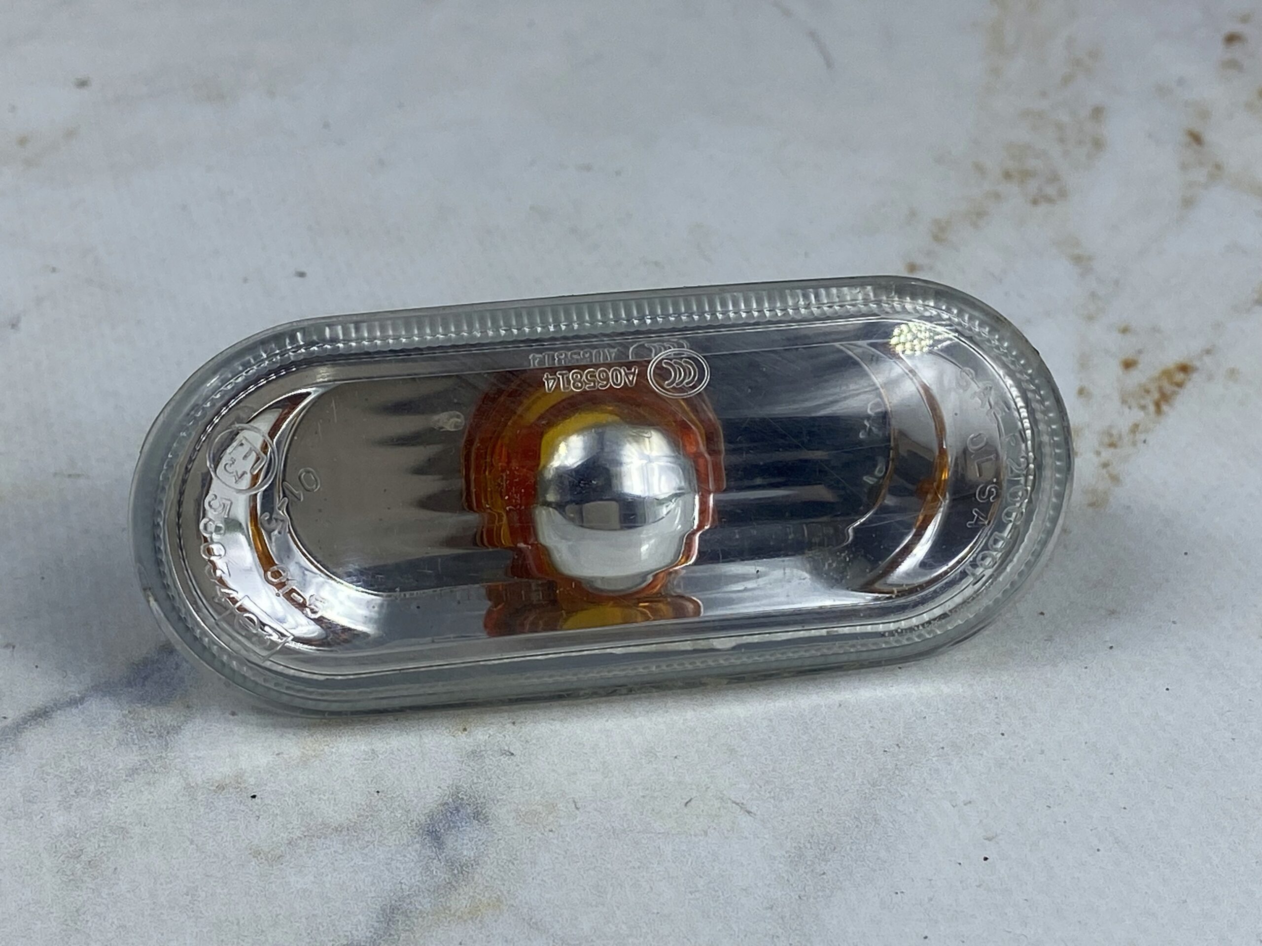 17815096 повторитель в крыло л=п vw polo 2016 (1)