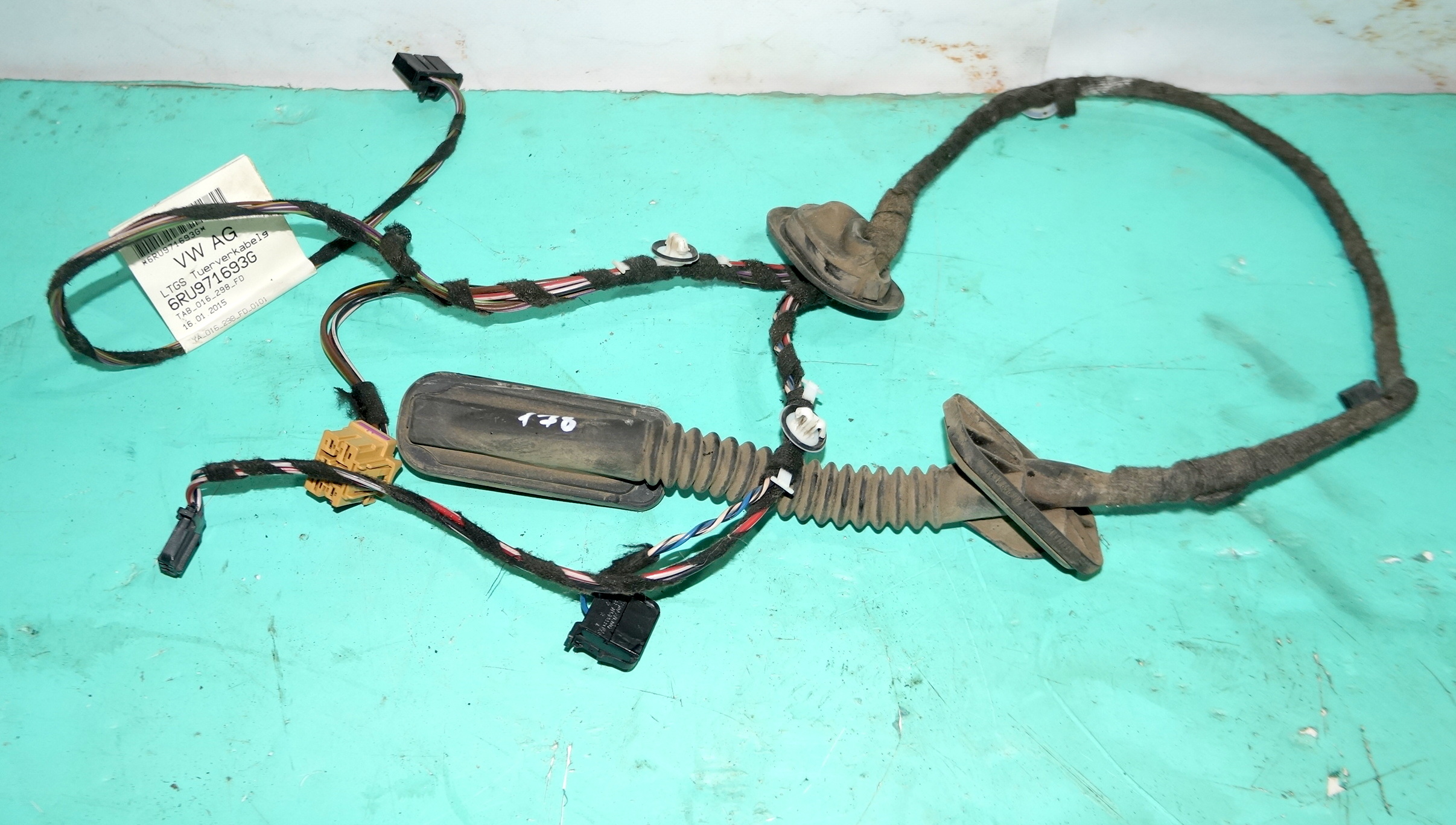 17815106 проводка коса двери задней левой vw polo 2016 (1)