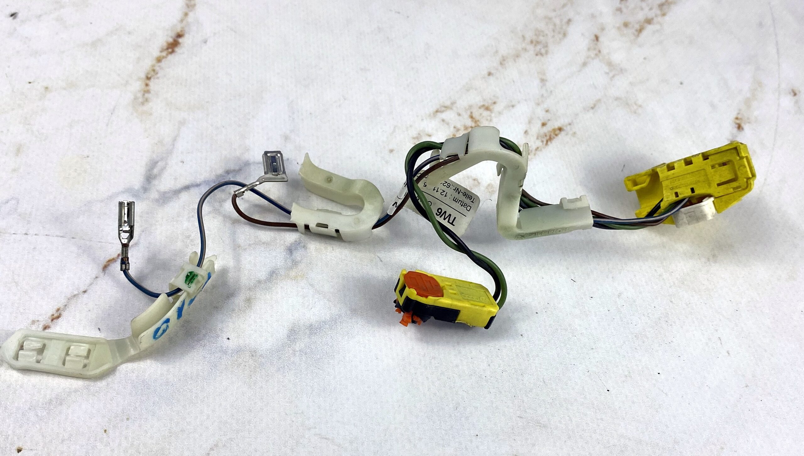 17815110 проводка подушки безопасности руля vw polo 2016 (1)