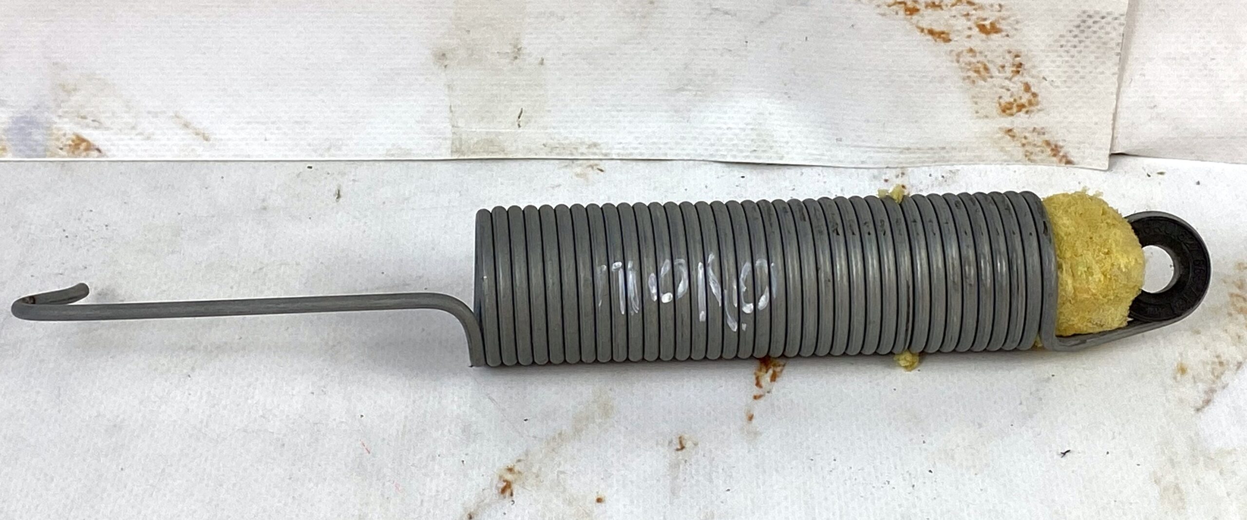 17815112 пружина крышки багажника за шт. vw polo 2016 (1)