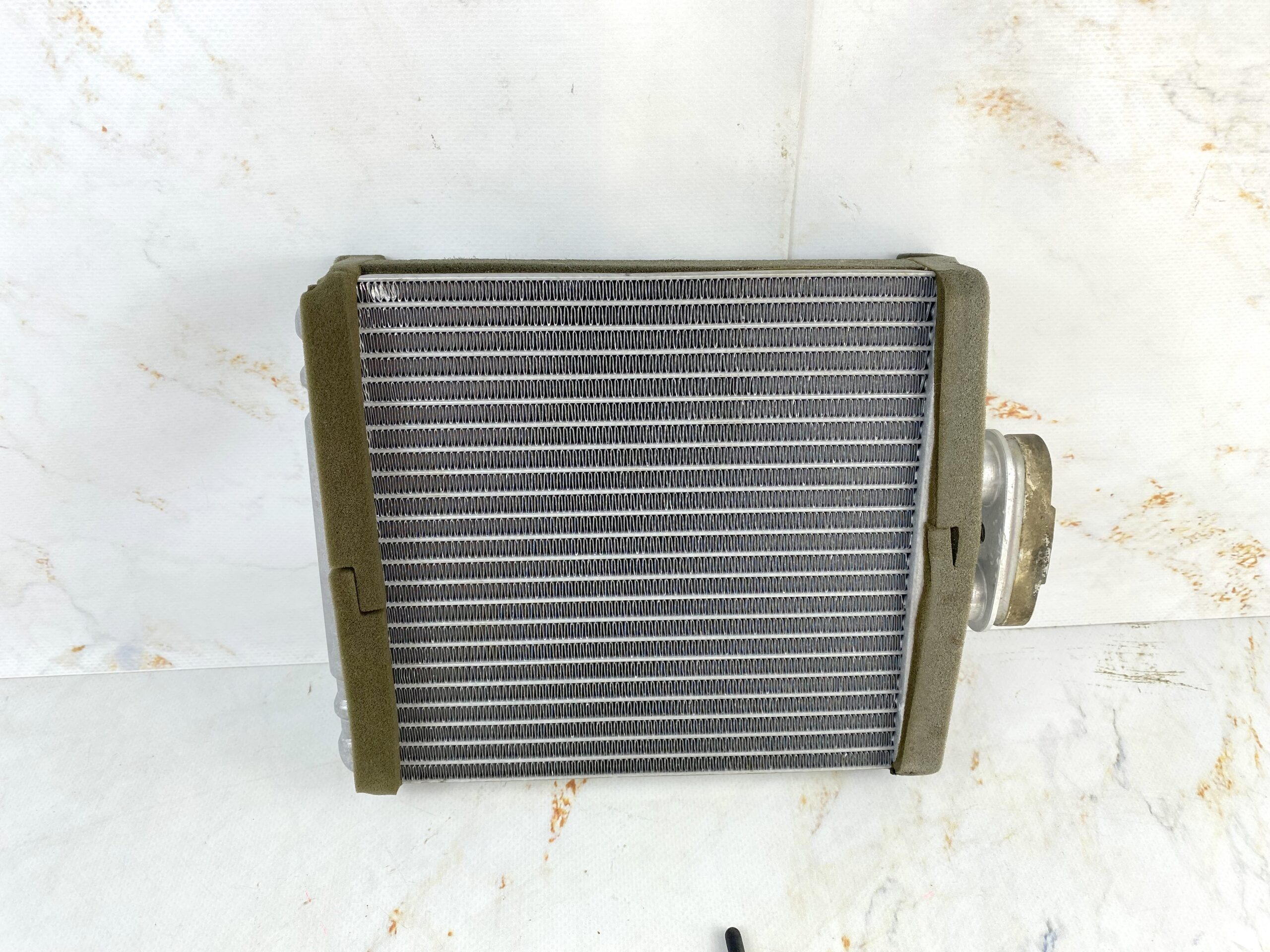 17815114 радиатор печки (отопителя) vw polo 2016 (1)