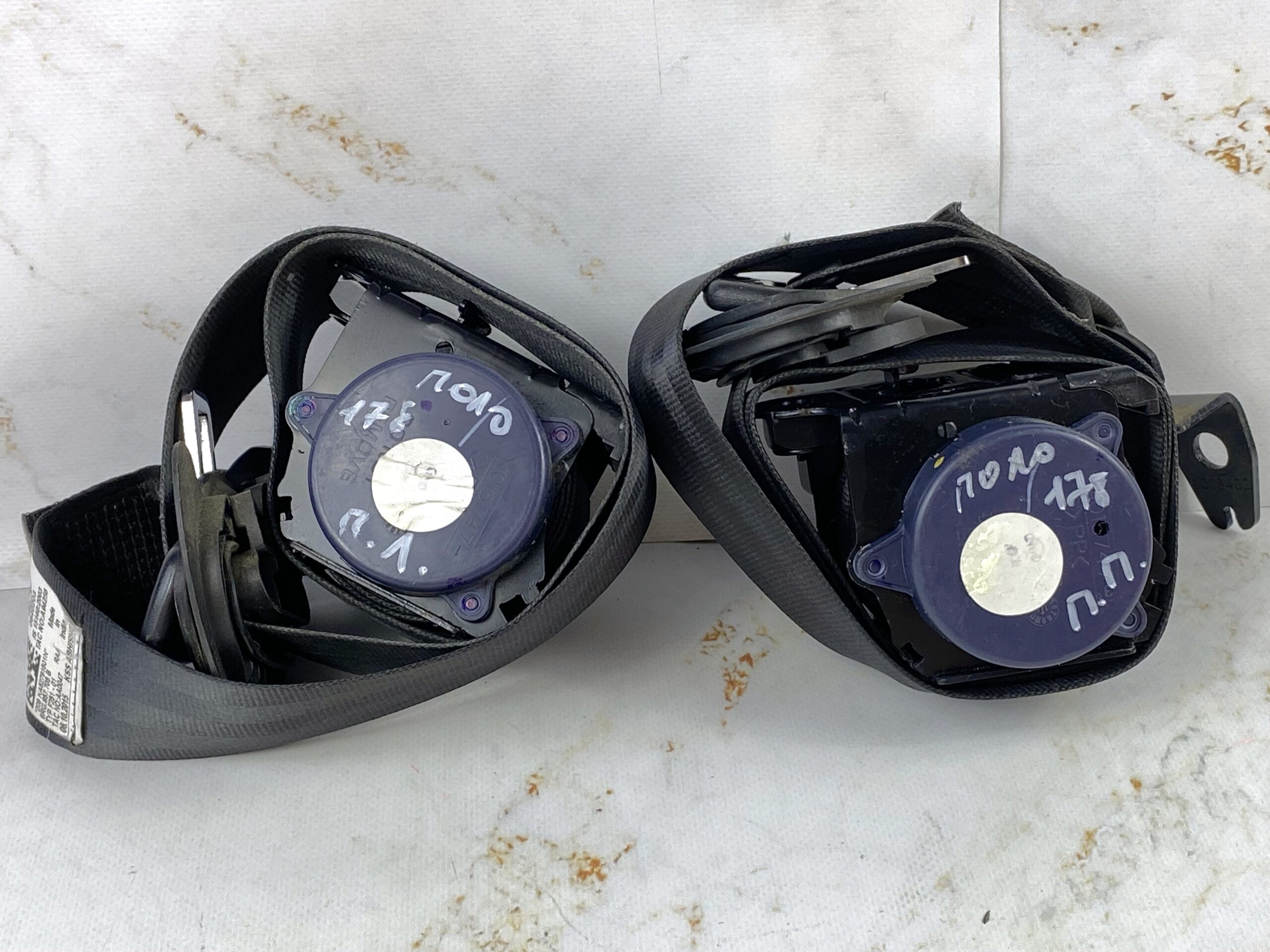 17815120 ремень безопасности передние пара как на фото vw polo 2016