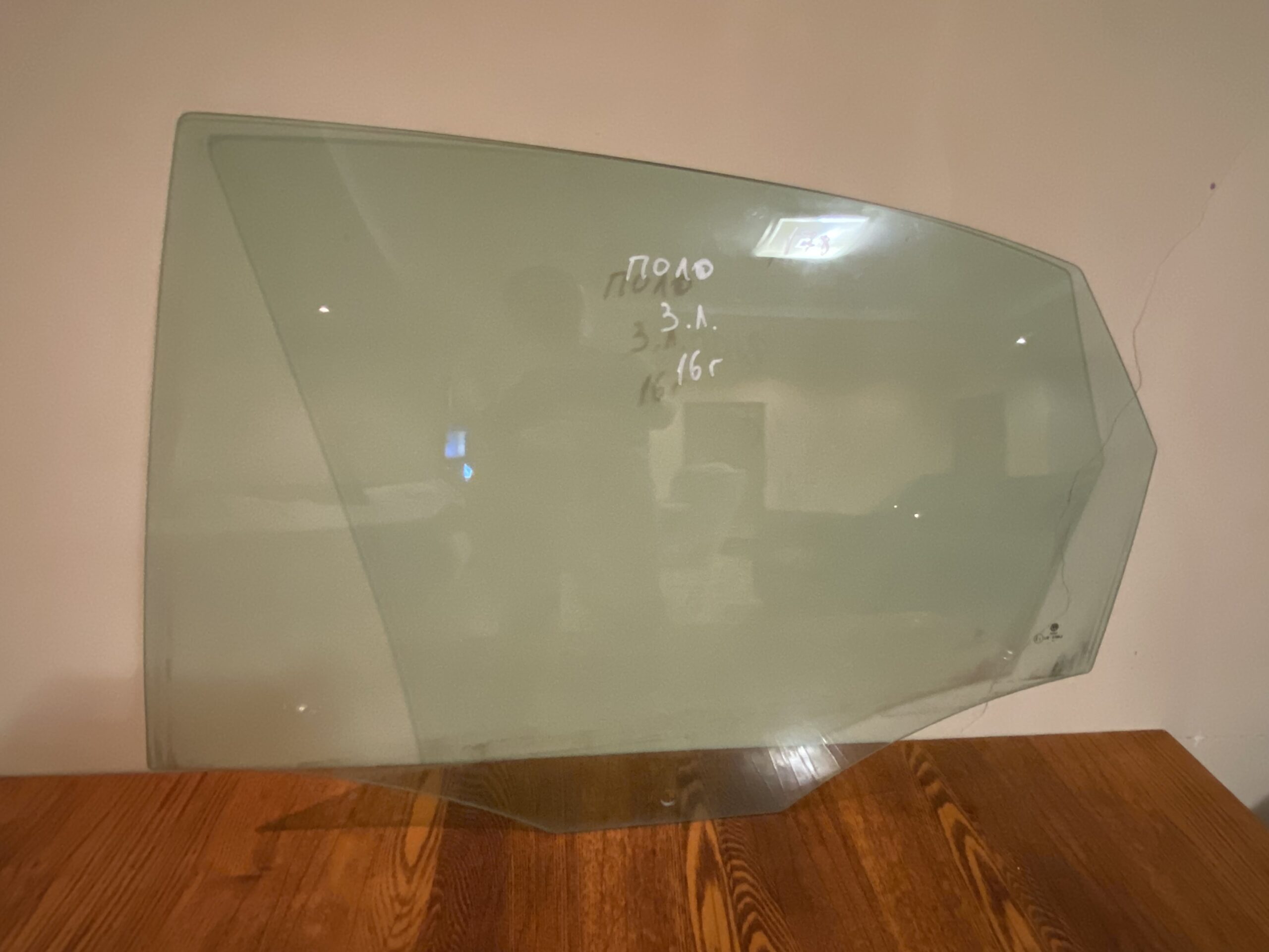 17815142 стекло двери задней левой vw polo 2016 (1)