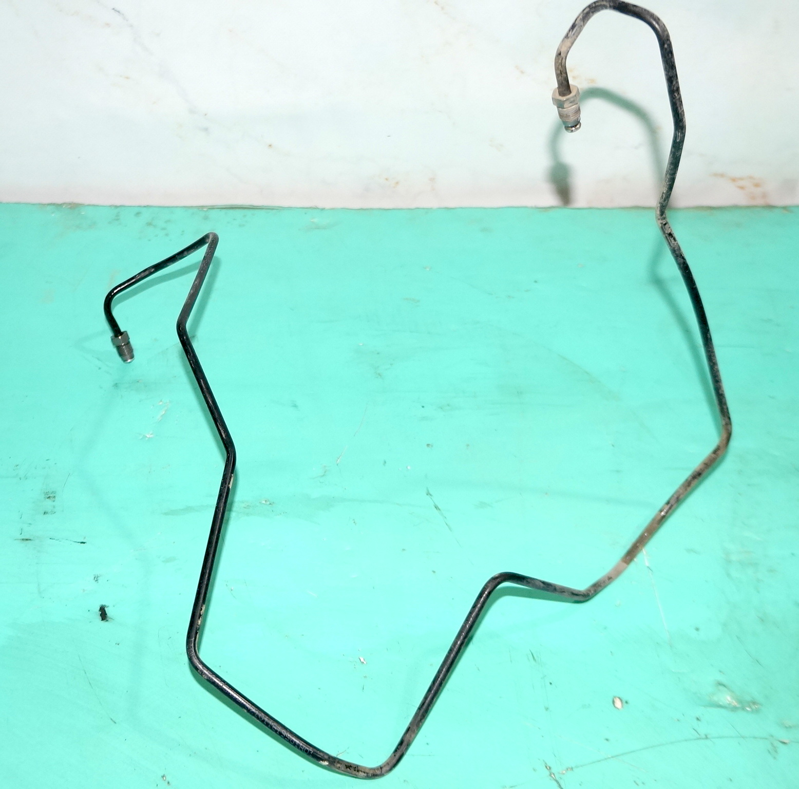 17815156 трубка тормозная передняя правая vw polo 2016 (1)